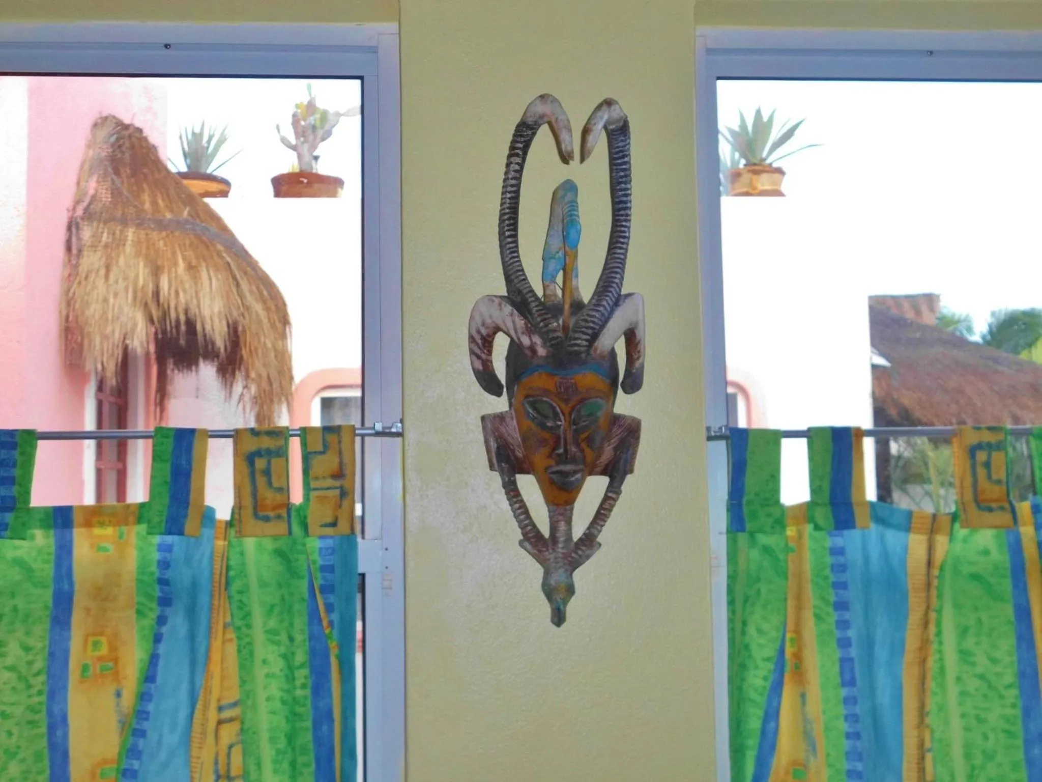 Decorative detail in Casa Gatos