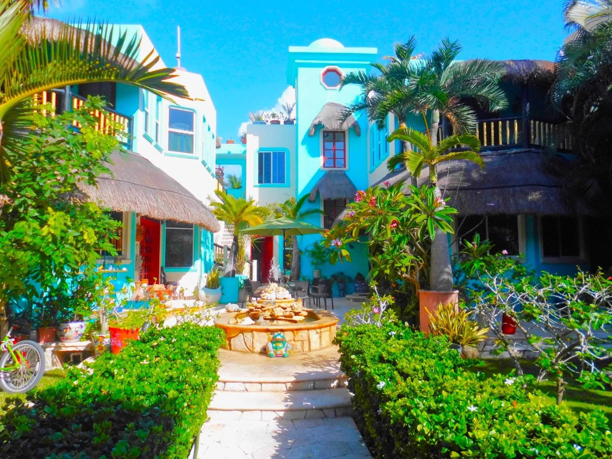 Property building in Casa Gatos