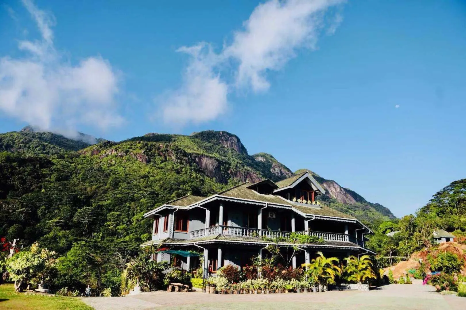 Property building in Blue Hill