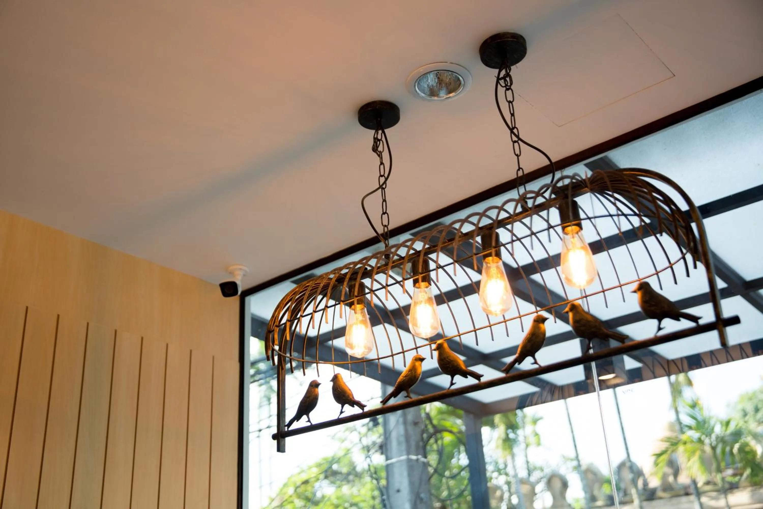 Restaurant/places to eat in iNest Poshtel