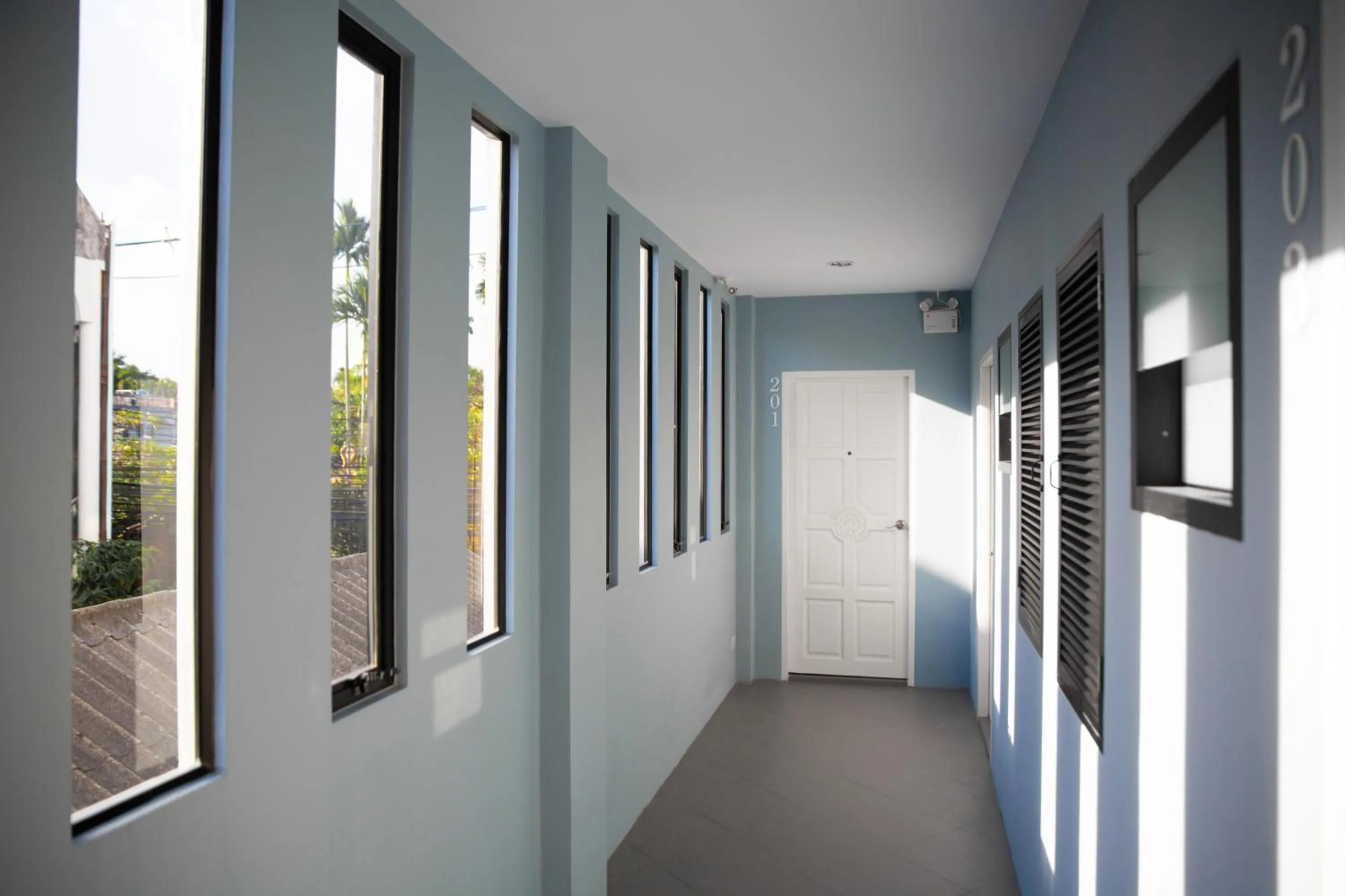 Area and facilities in iNest Poshtel