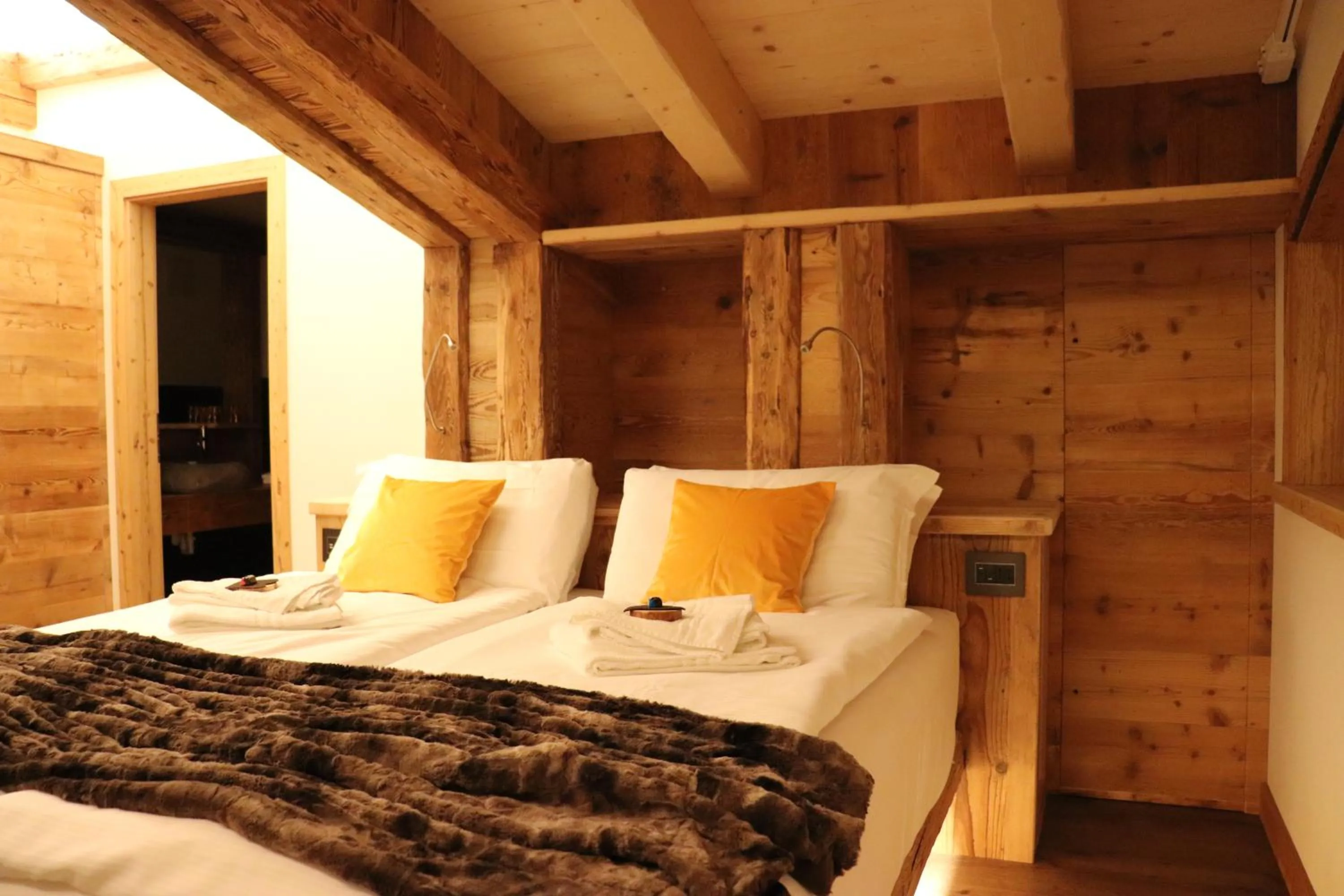 Bed in Hotel Ciasa Lorenzi