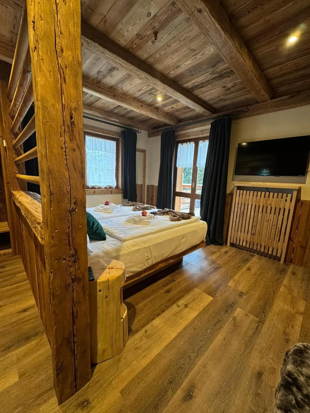 Bed in Hotel Ciasa Lorenzi