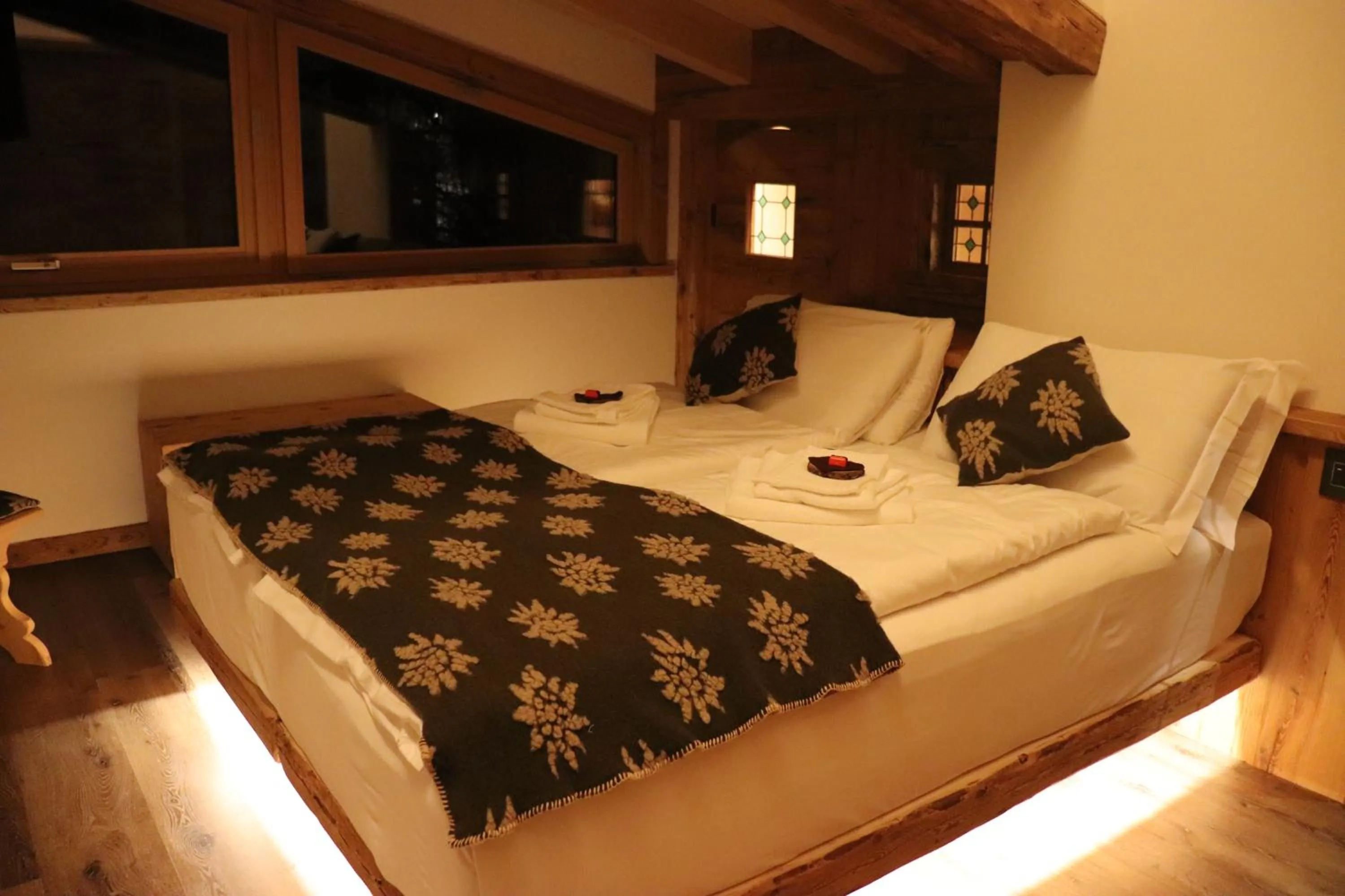 Bed in Hotel Ciasa Lorenzi