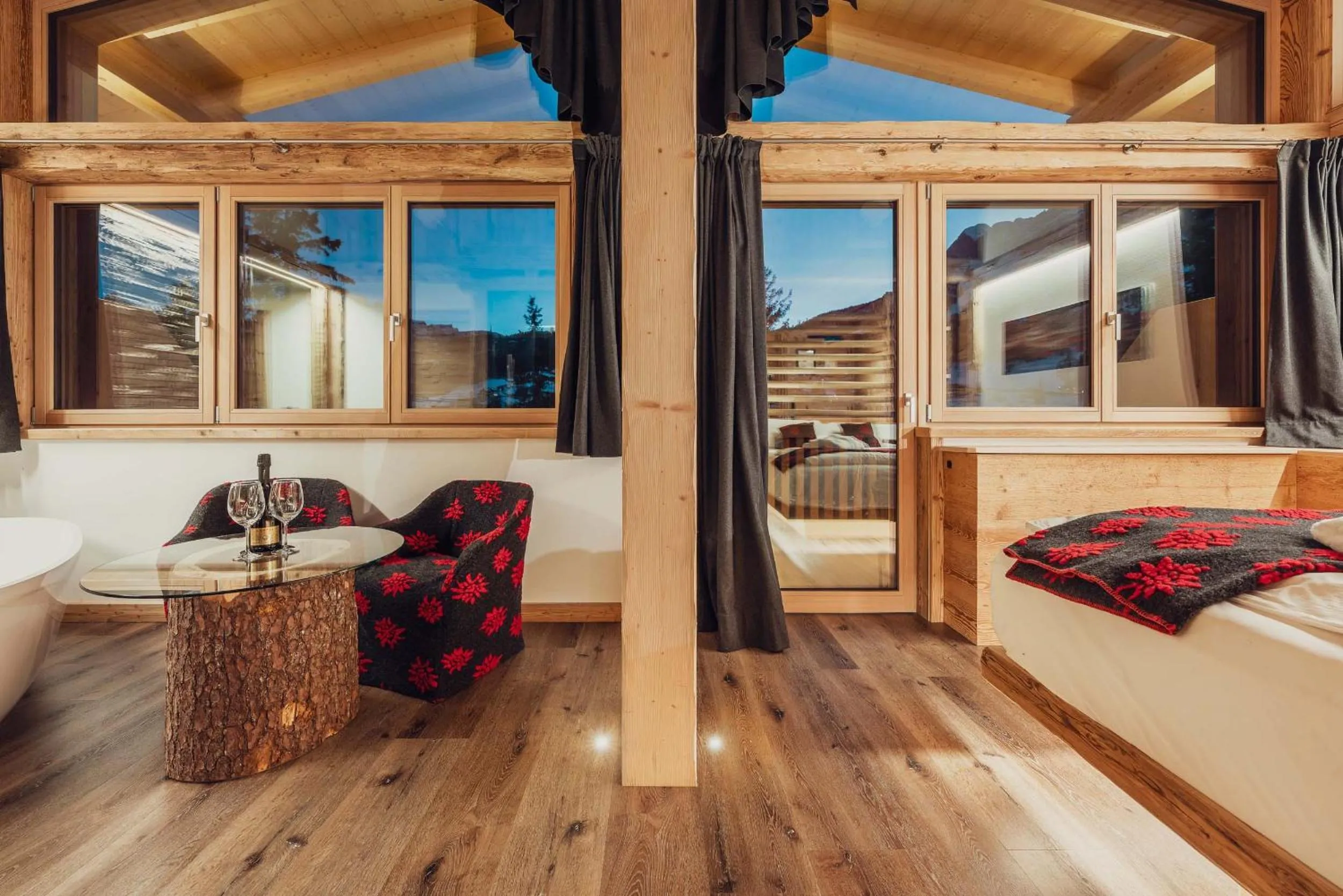 Bed in Hotel Ciasa Lorenzi