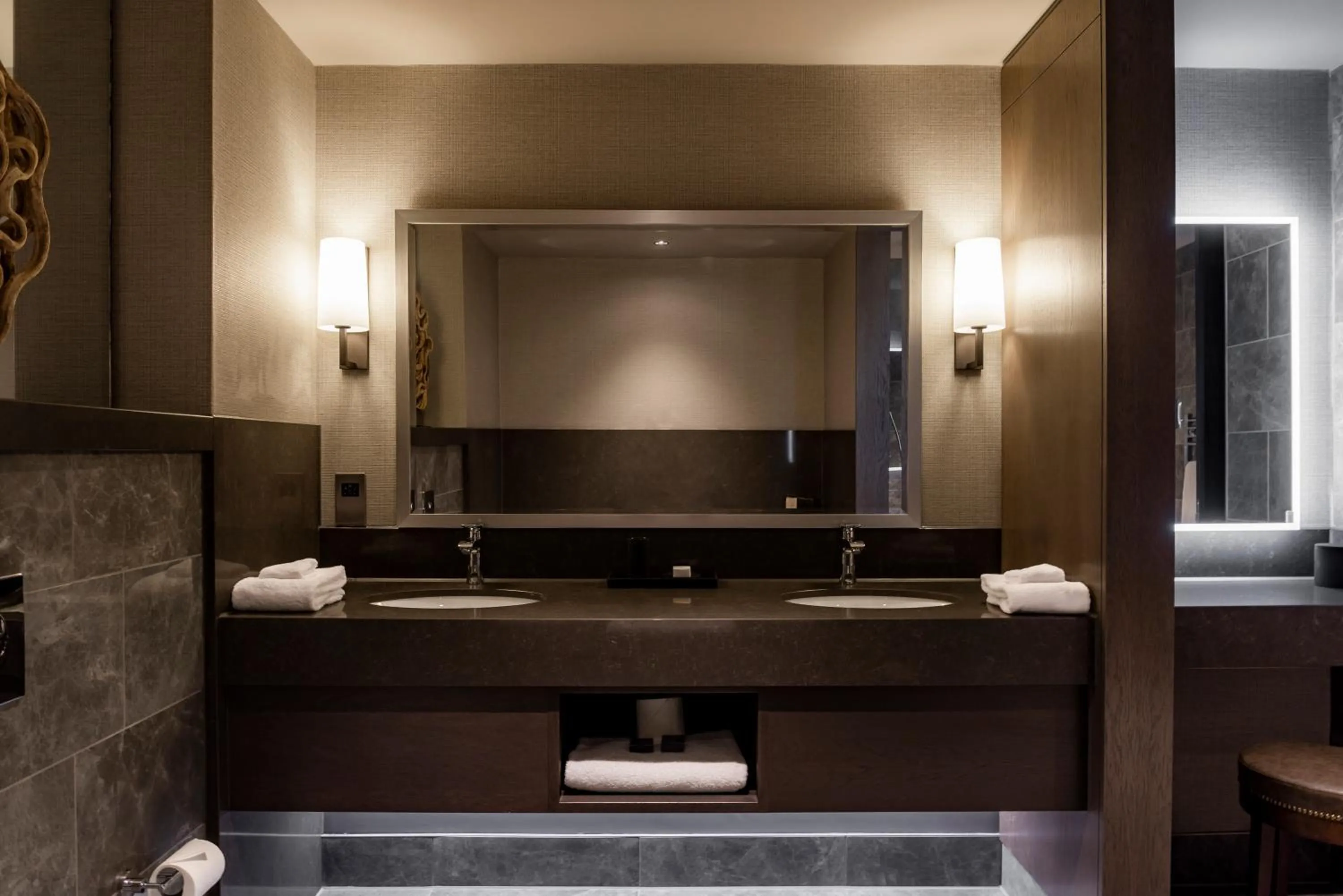 Bathroom in Dakota Manchester