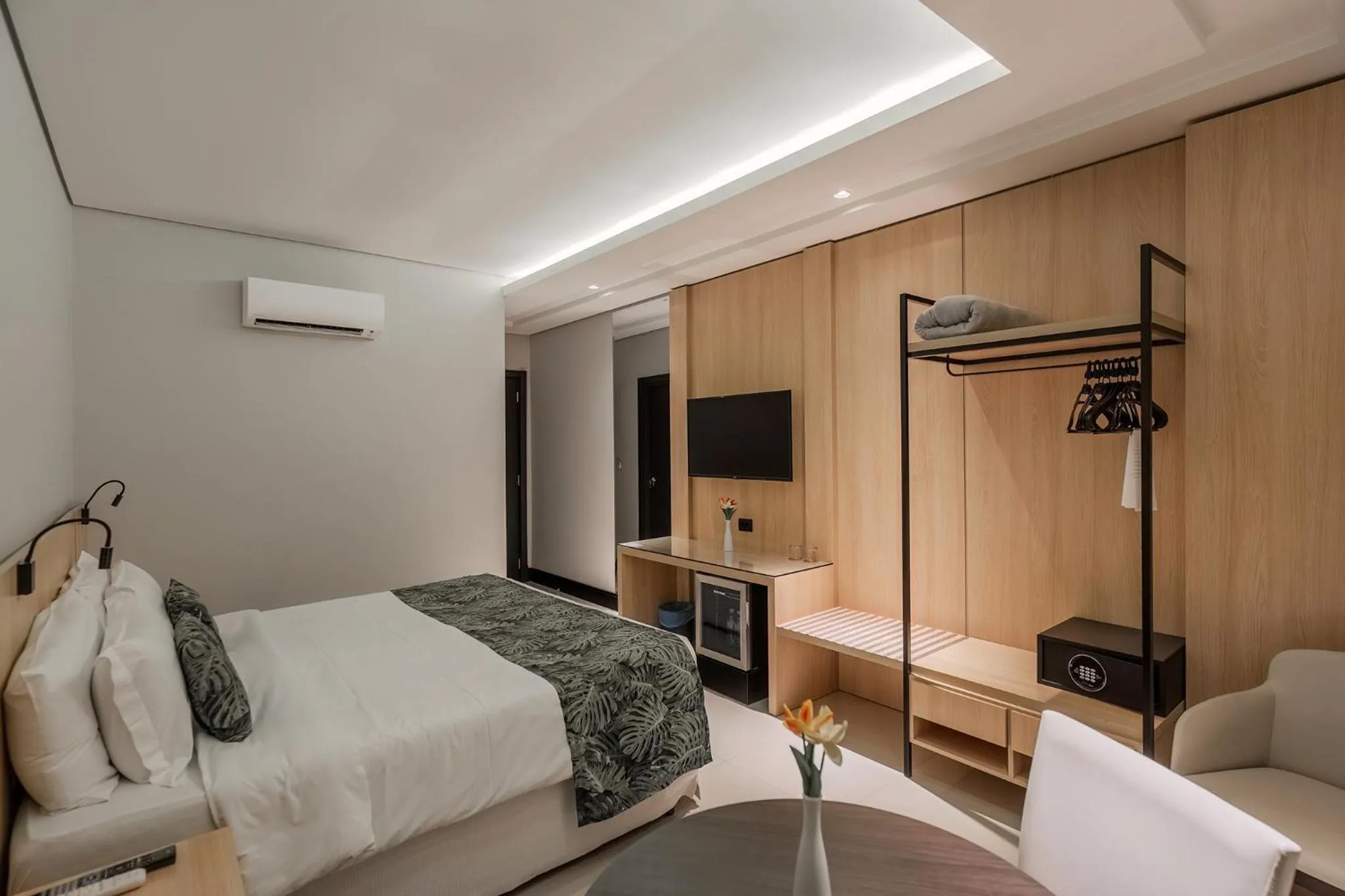 Bed in Rafain Palace Hotel & Convention Center