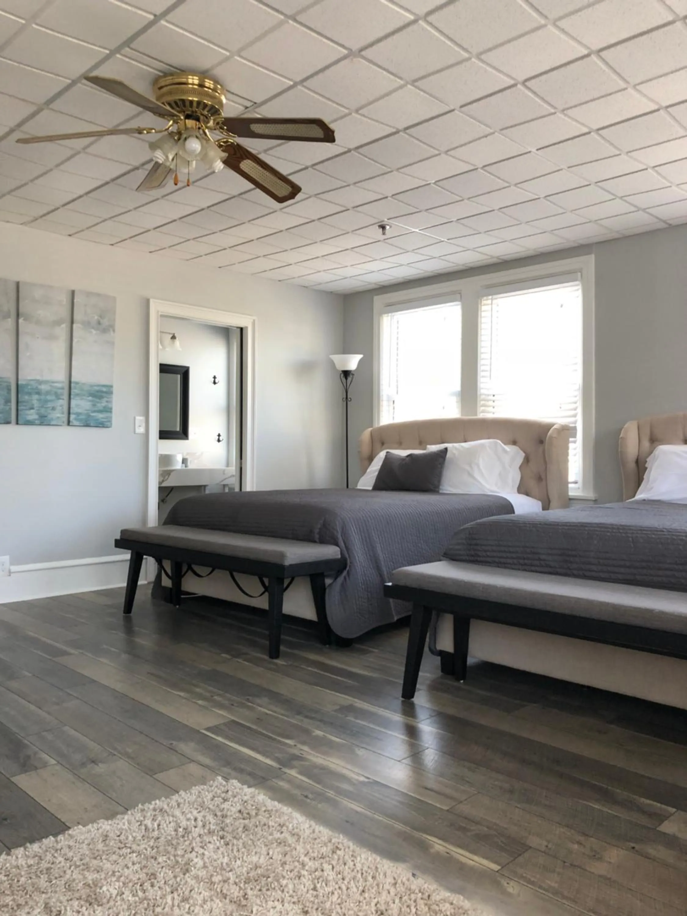 Bed in Ocean Manor 1100 Inn