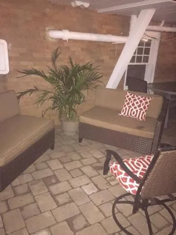 Living room in Ocean Manor 1100 Inn