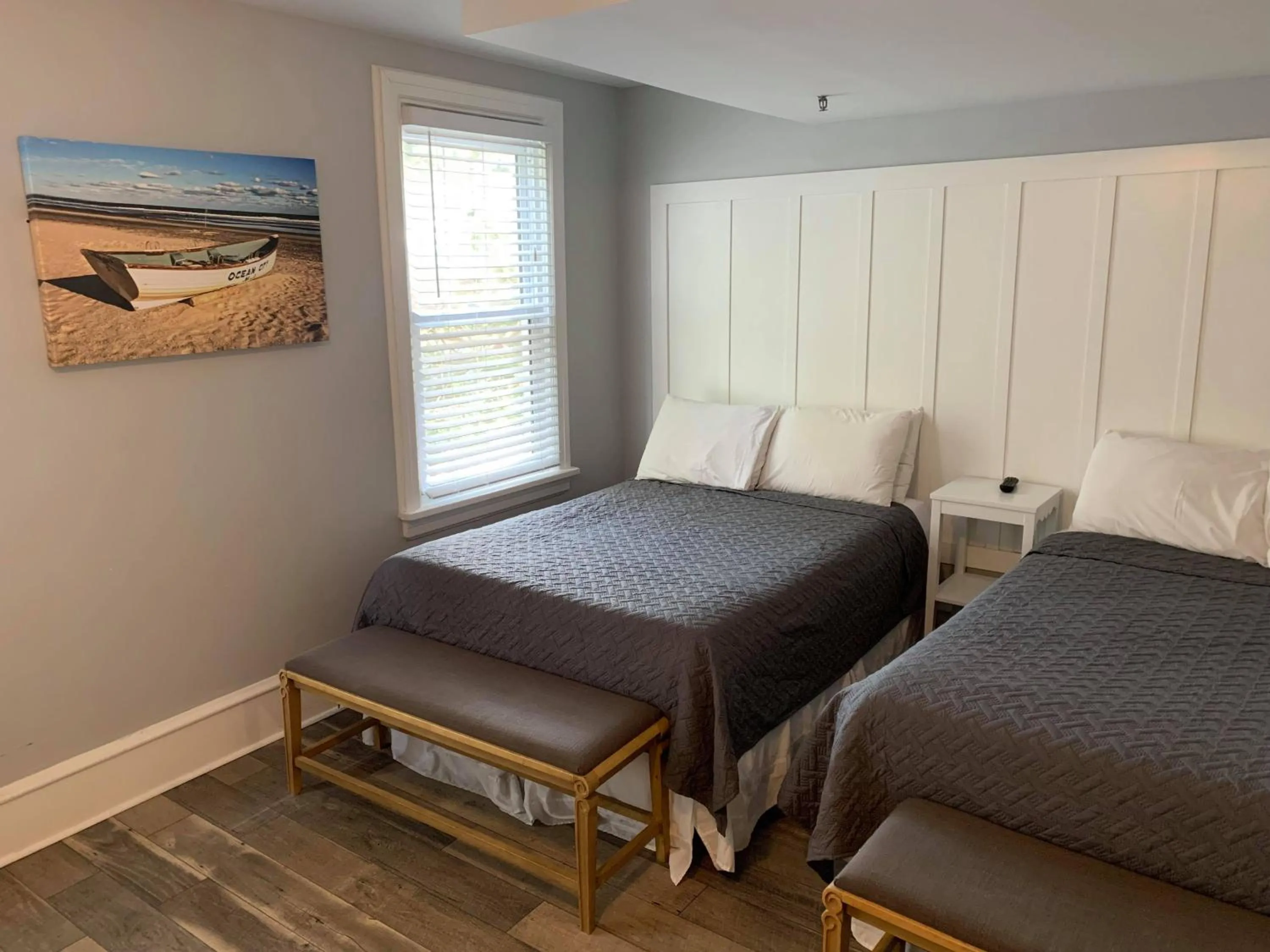 Bed in Ocean Manor 1100 Inn