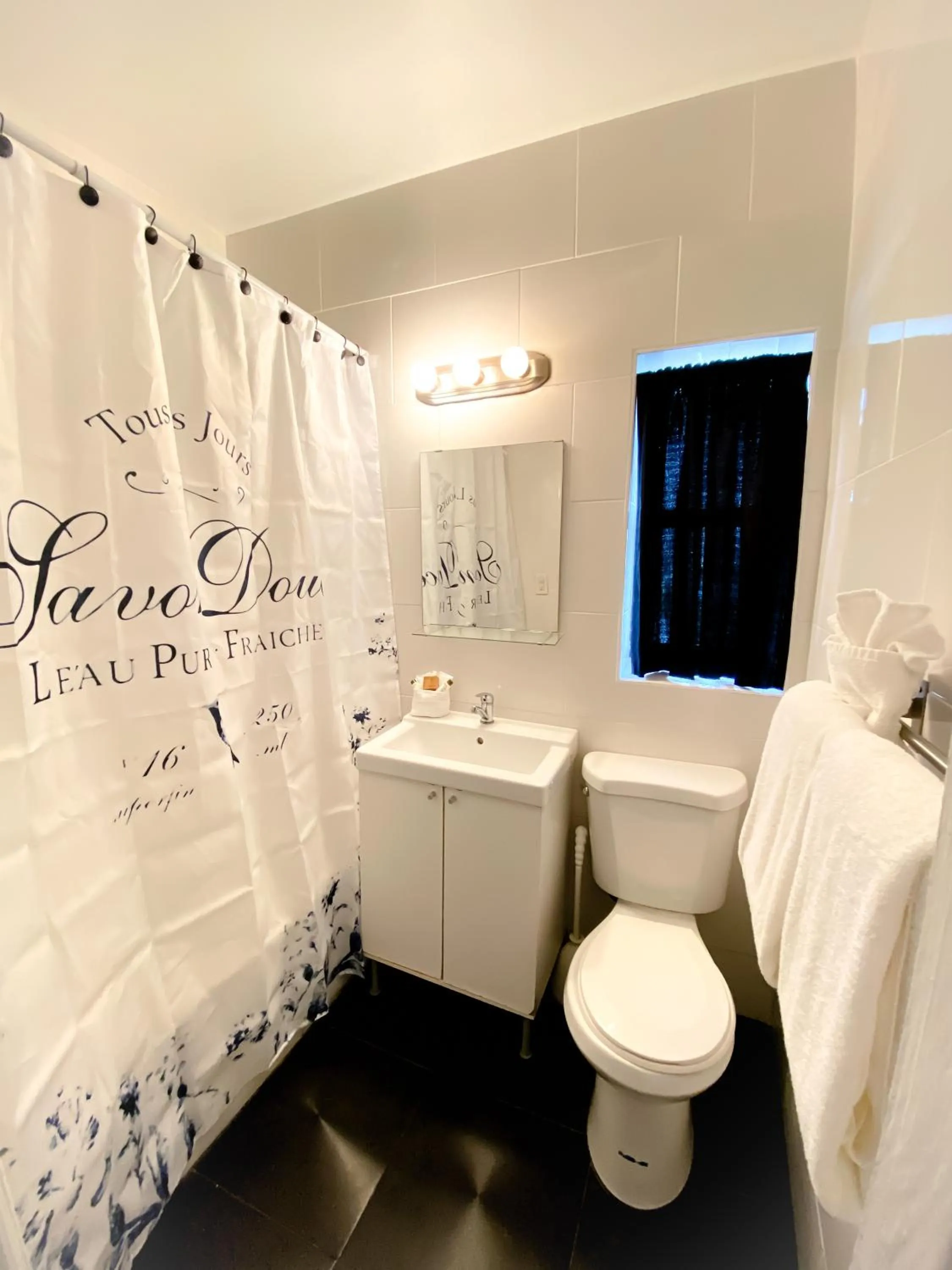 Bathroom, Bed in Notebook Miami Beach