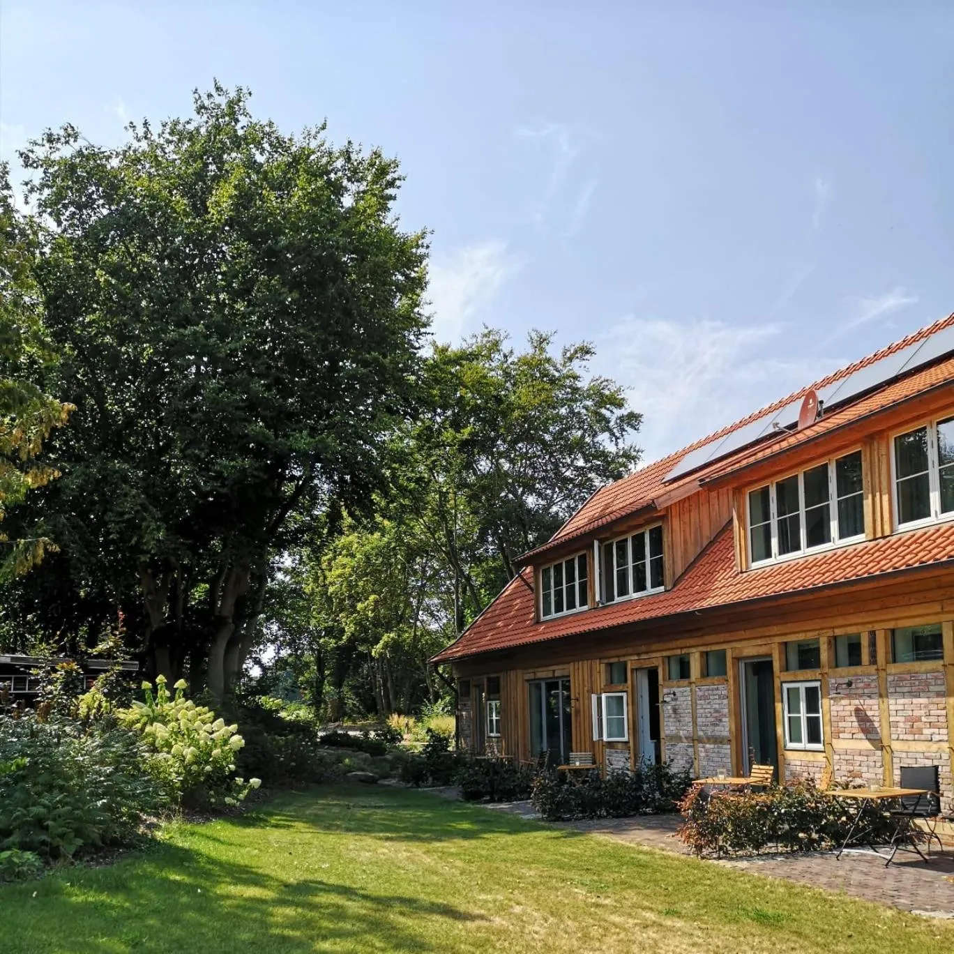 Garden view in Nordenholzer Hofhotel