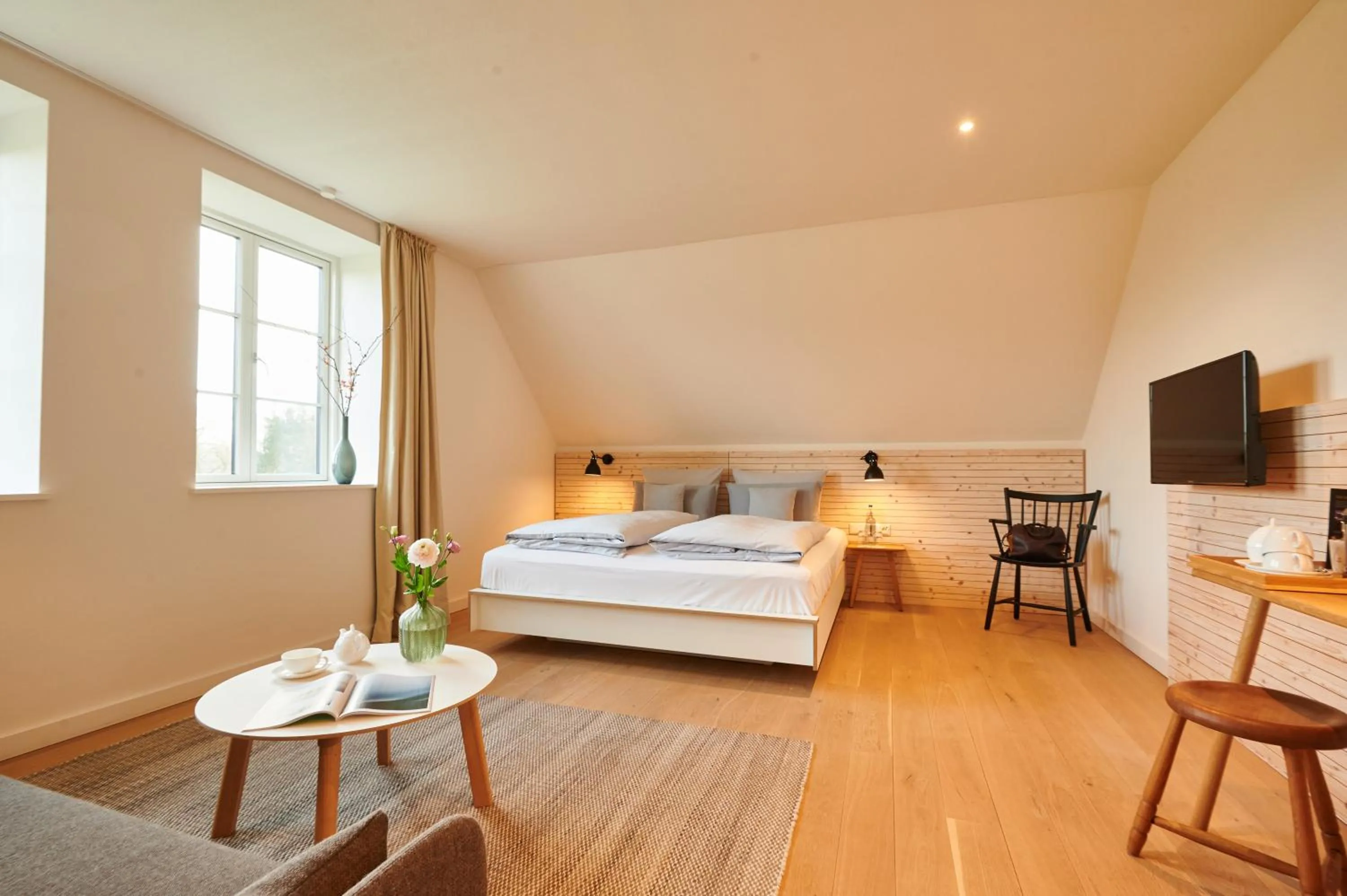 Bed in Nordenholzer Hofhotel