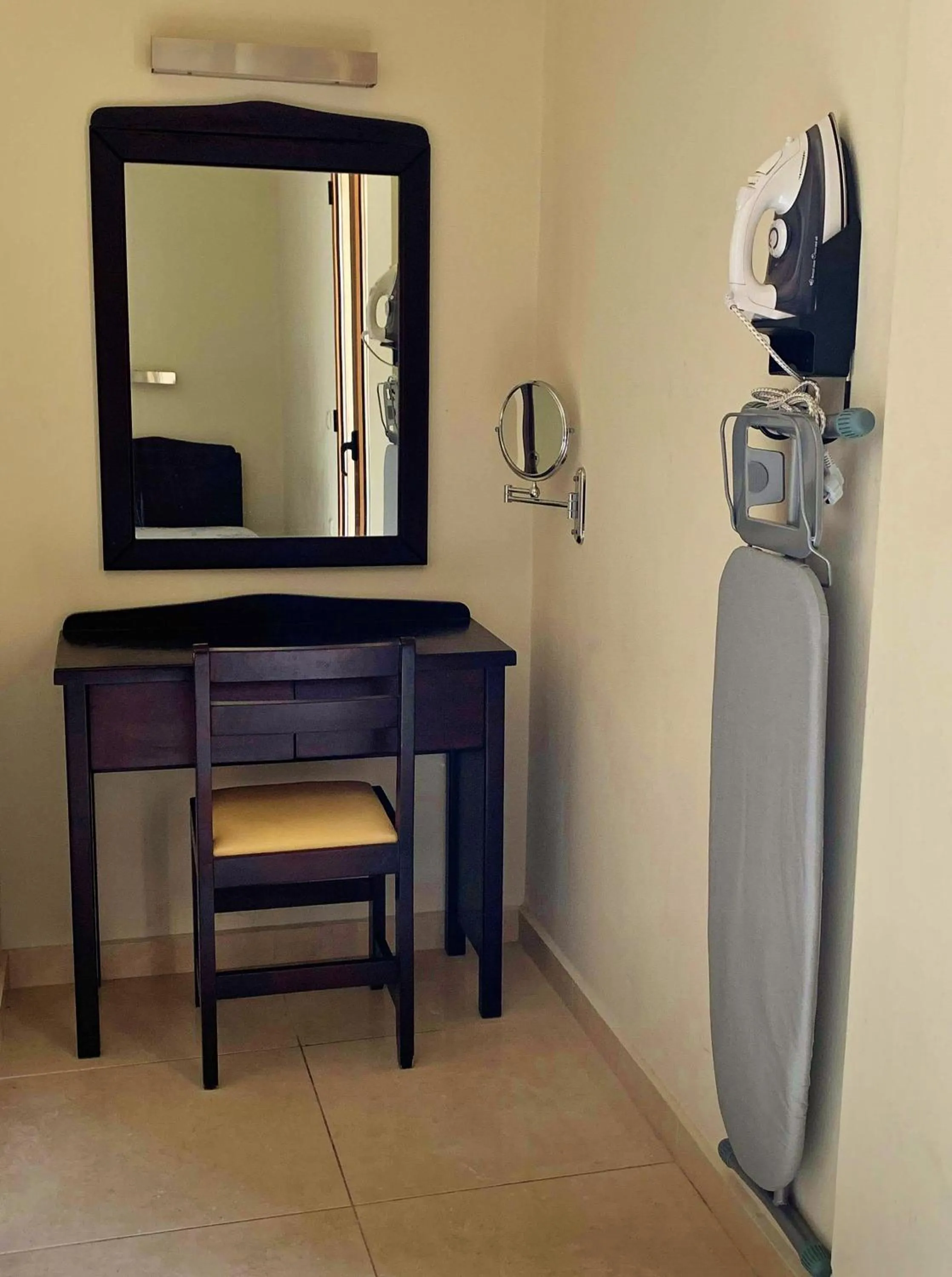 Area and facilities in 24 Seven Boutique Hotel