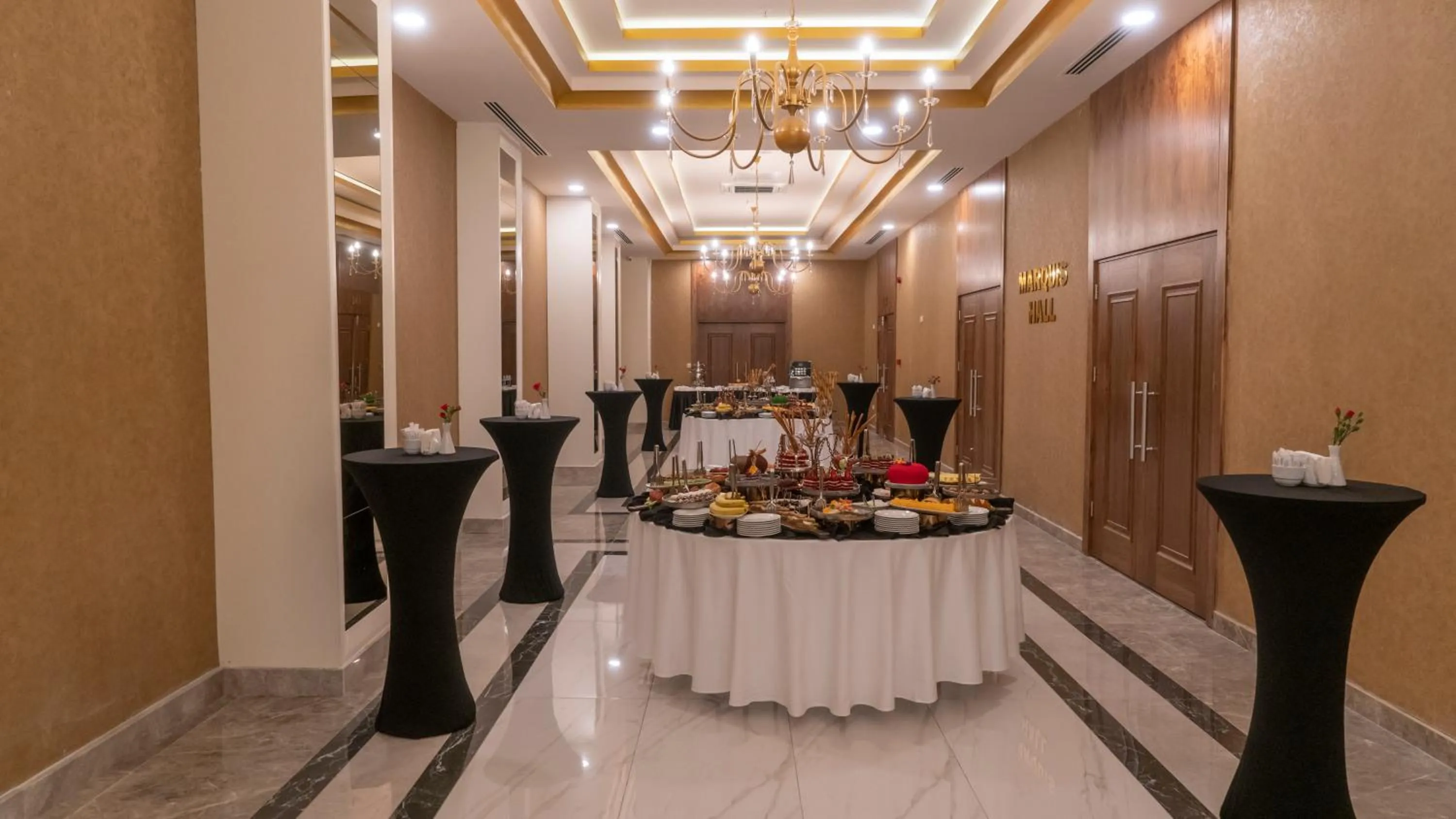 Lounge or bar in Aydinbey Queen's Palace & Spa - Ultra All Inclusive