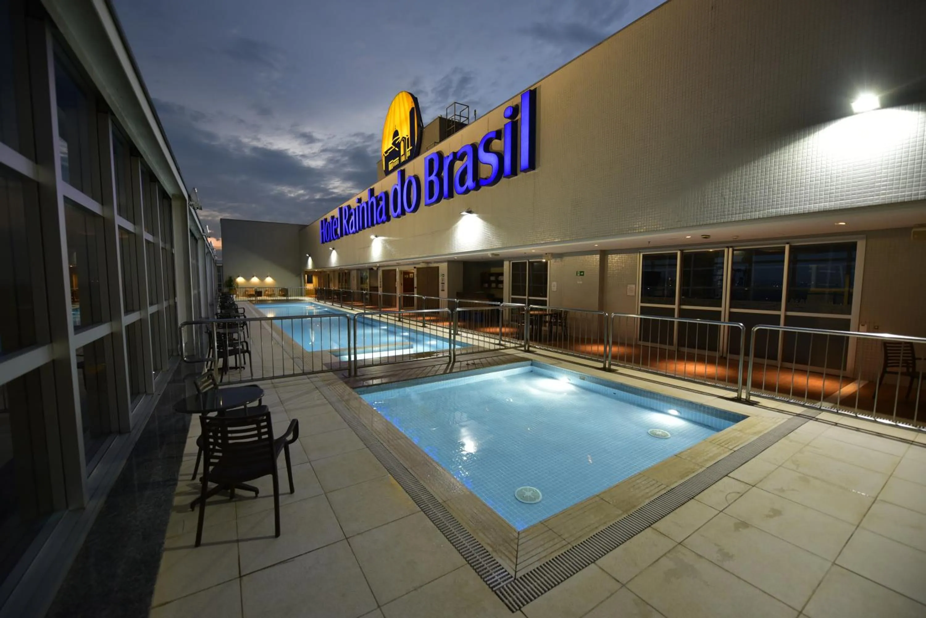 Swimming pool in Hotel Rainha do Brasil
