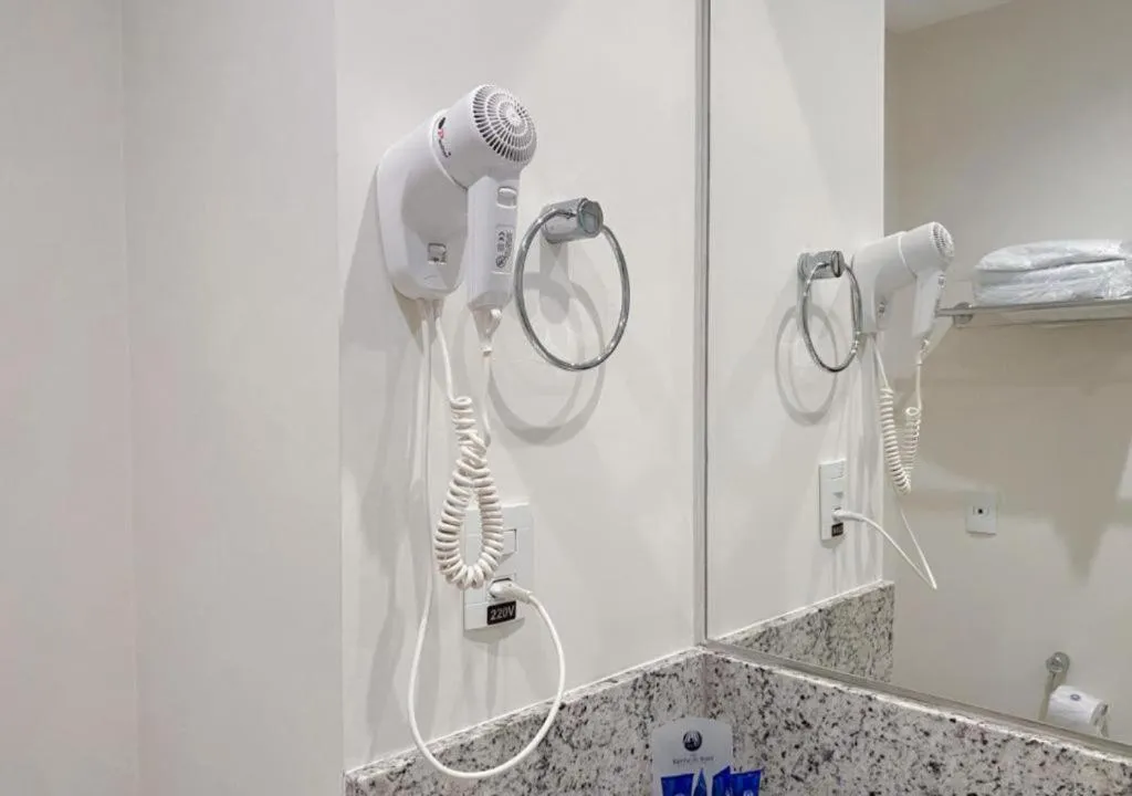 Bathroom in Hotel Rainha do Brasil