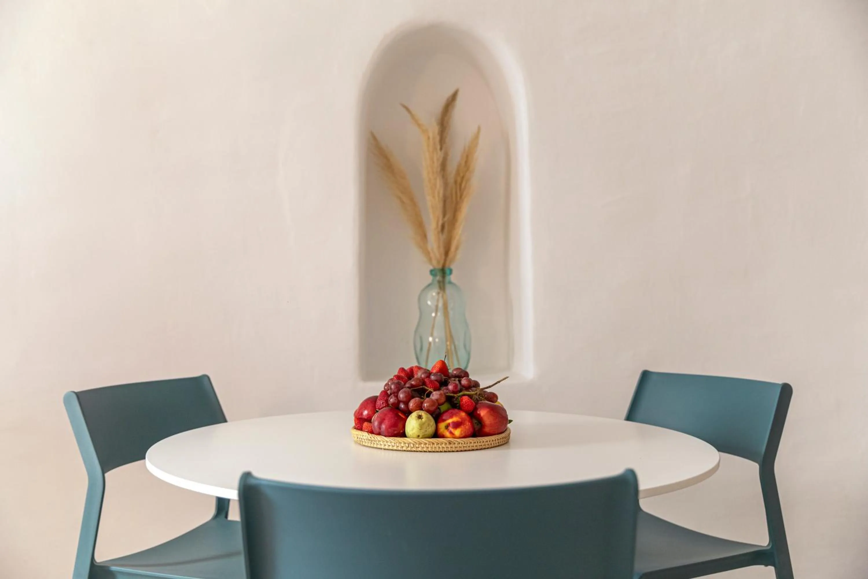 Dining area in White Cave by Caldera Houses