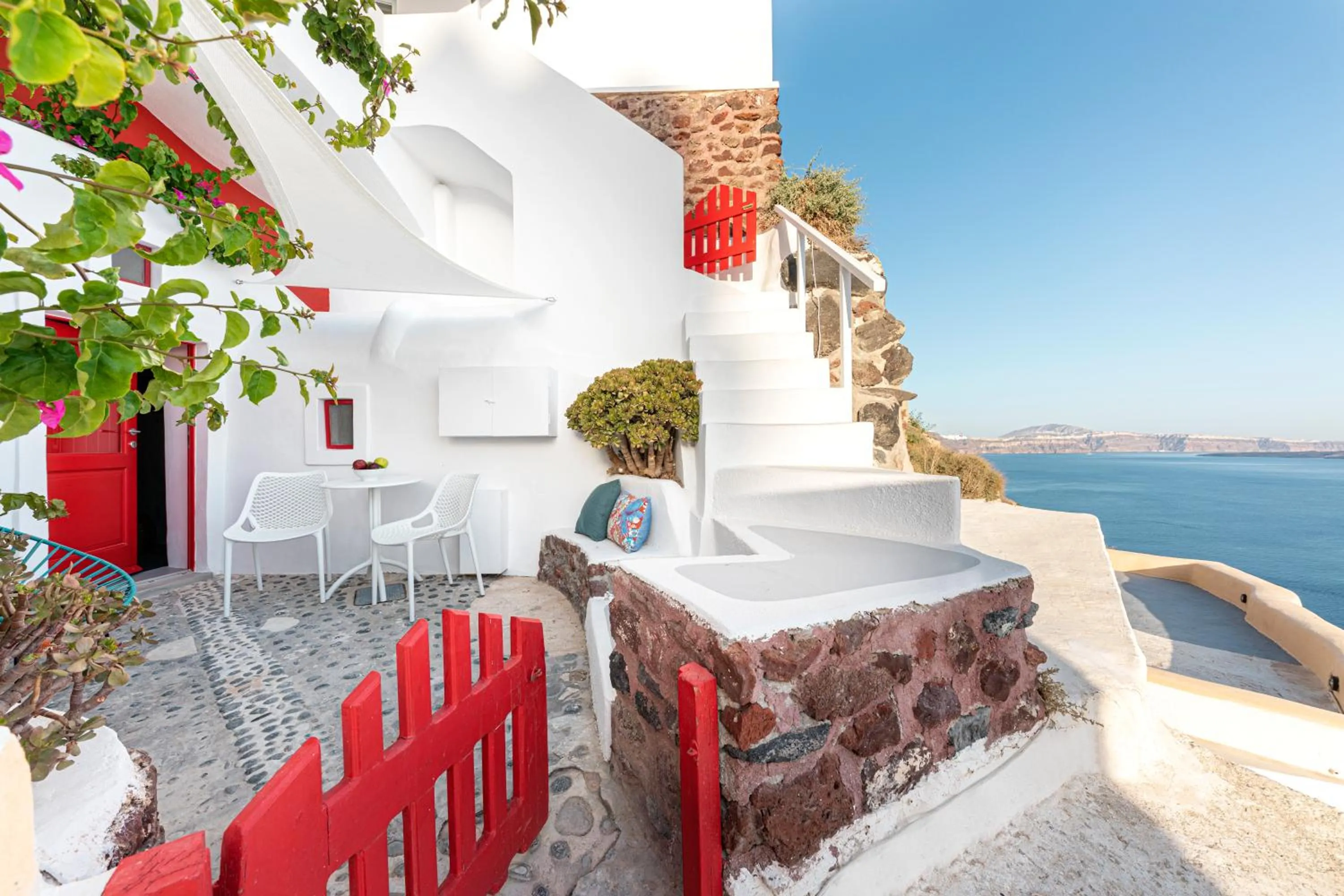 Property building in White Cave by Caldera Houses