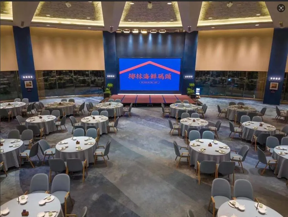 Restaurant/places to eat in Vanburgh Hotel - Free shuttle bus transfer during Canton Fair