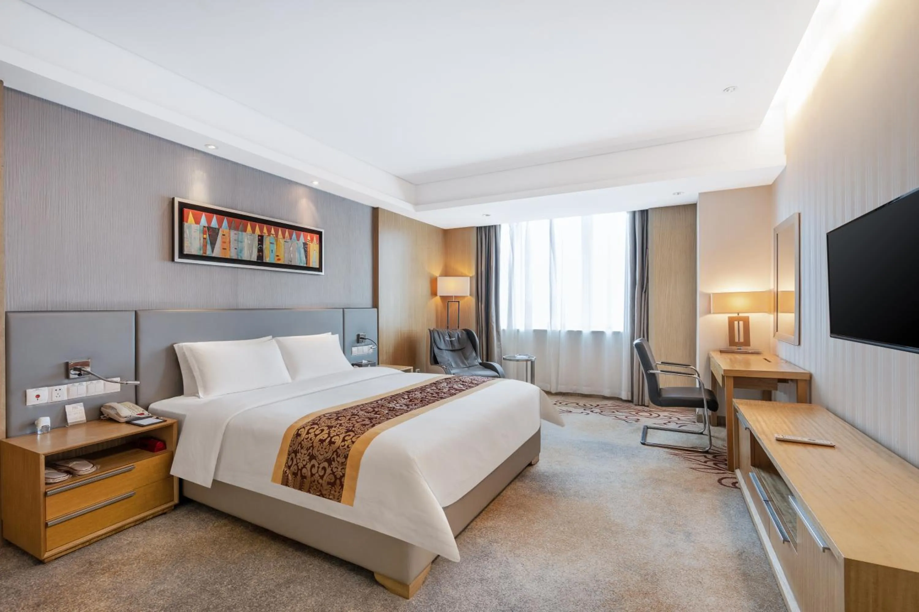 Bedroom, Bed in Pearl River International Hotel（International Textile City）