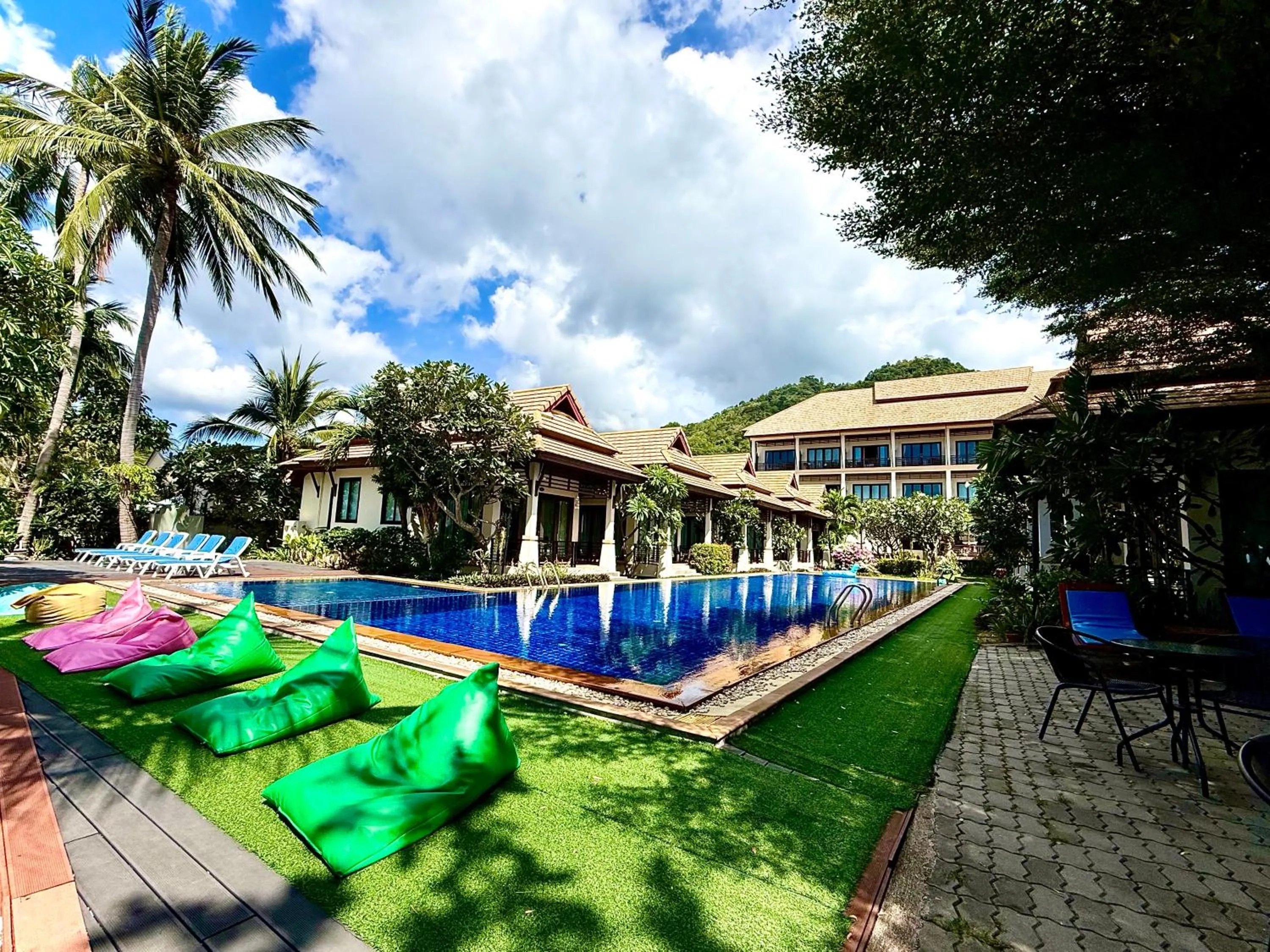 Property building in Poolsawat Villa - SHA Plus