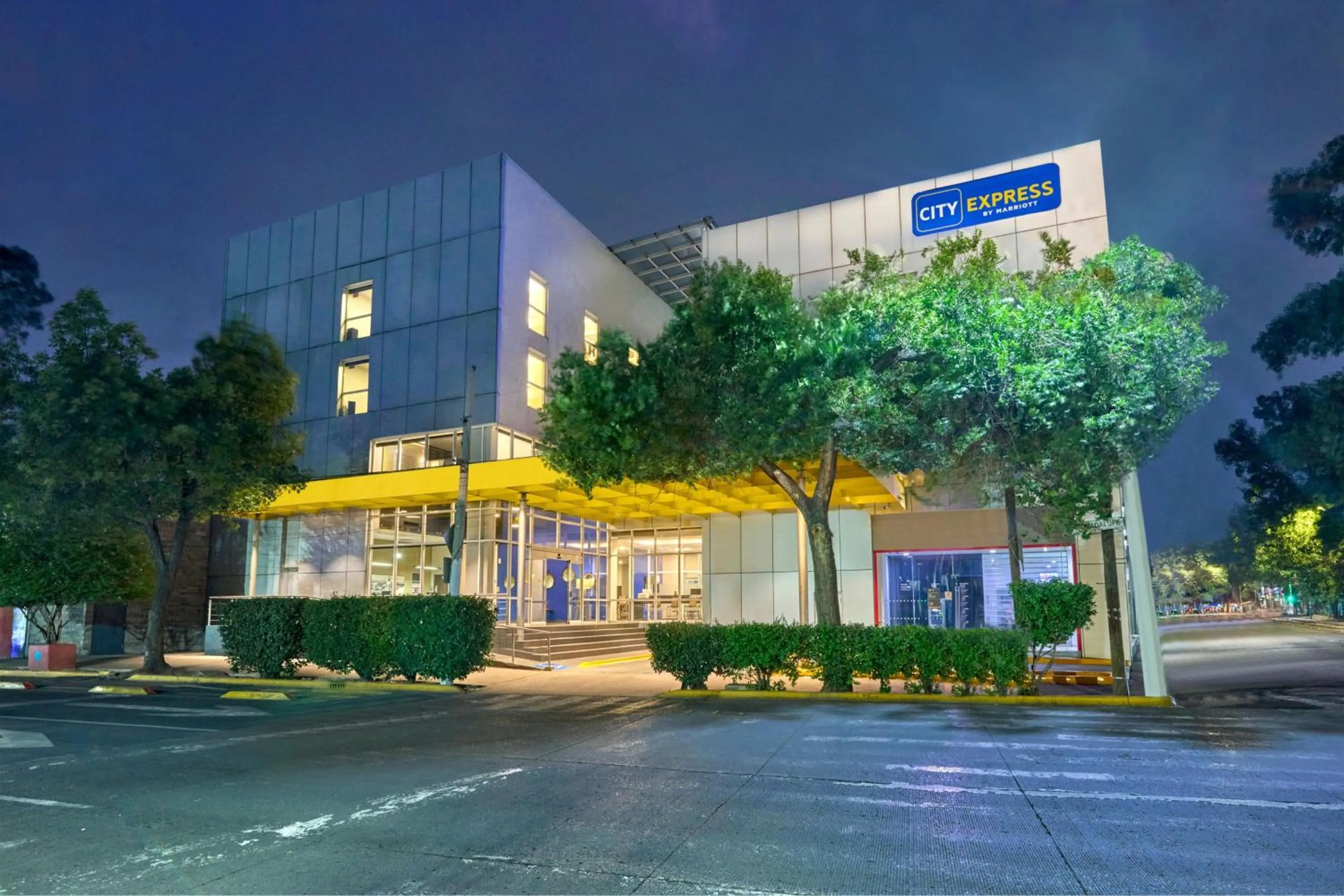 Property building in City Express by Marriott Ciudad de México La Villa
