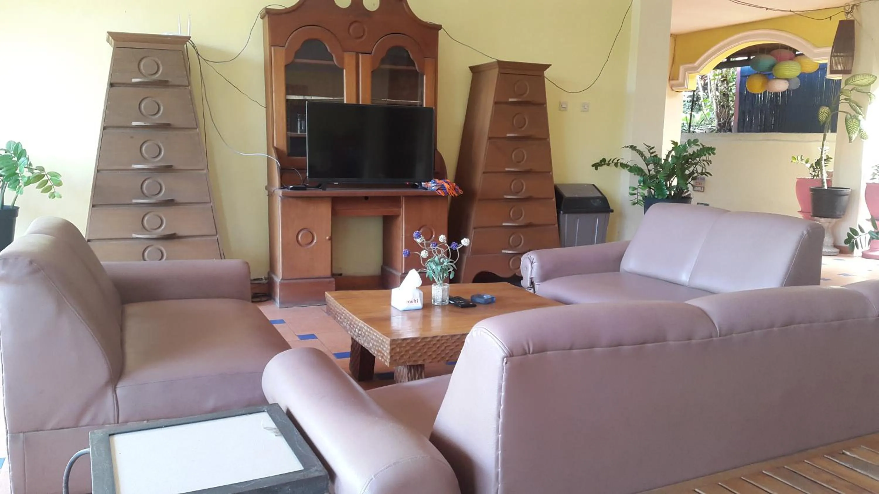 Centro Bajo Hotel & Resto