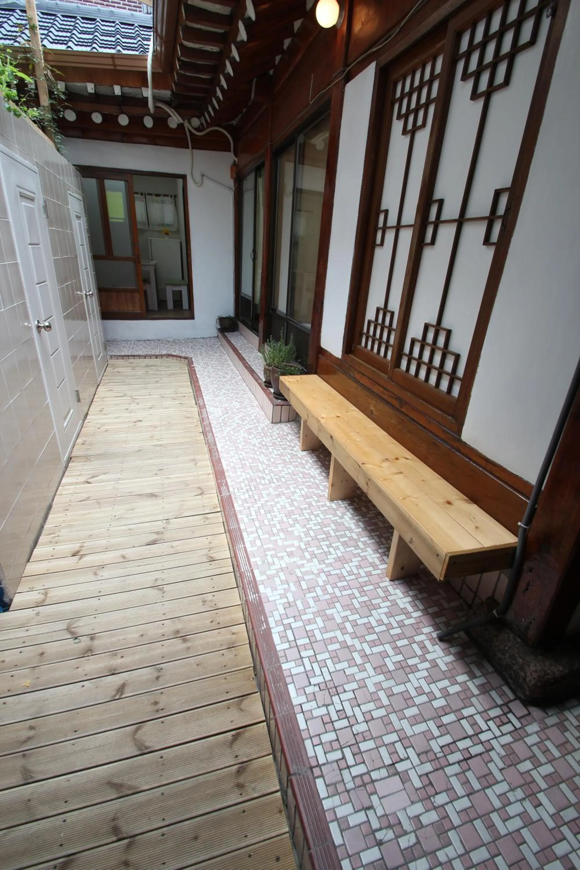 ICOS Guesthouse 1 - Female Only