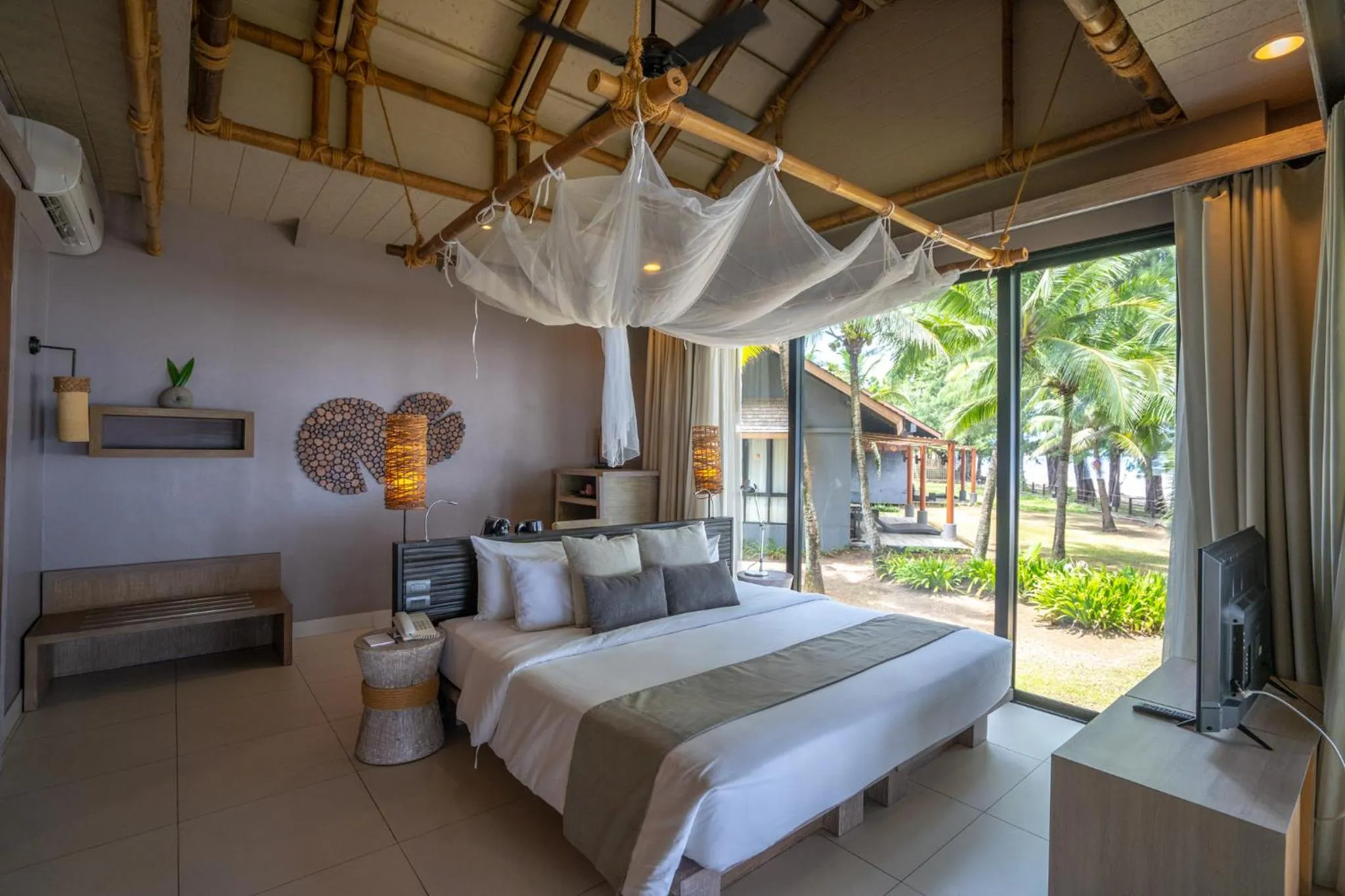 Bed in Twin Lotus Resort and Spa - SHA Plus - Adult Only "November - April"