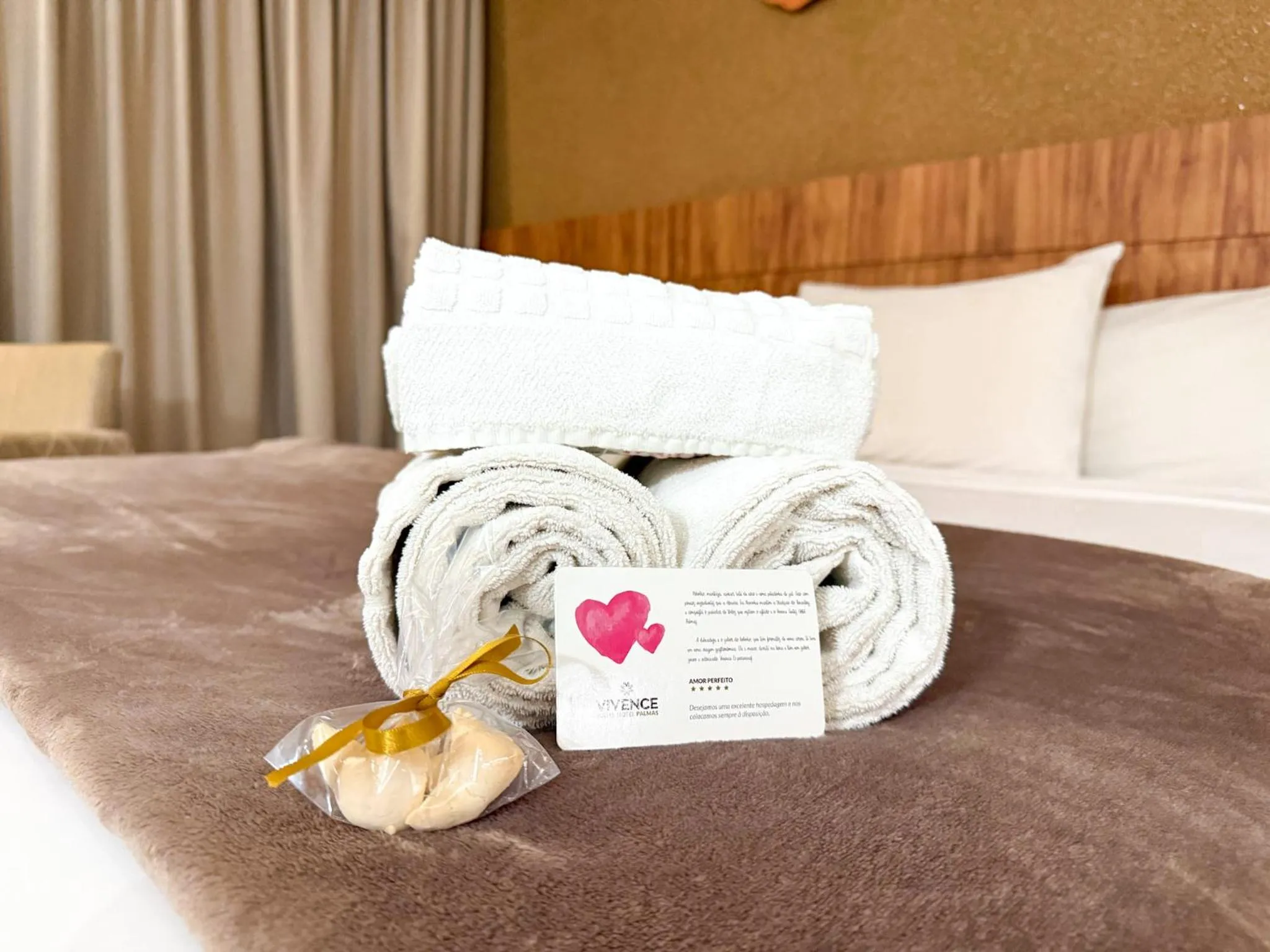 Bedroom, Bed in Vivence Suítes Hotel Palmas