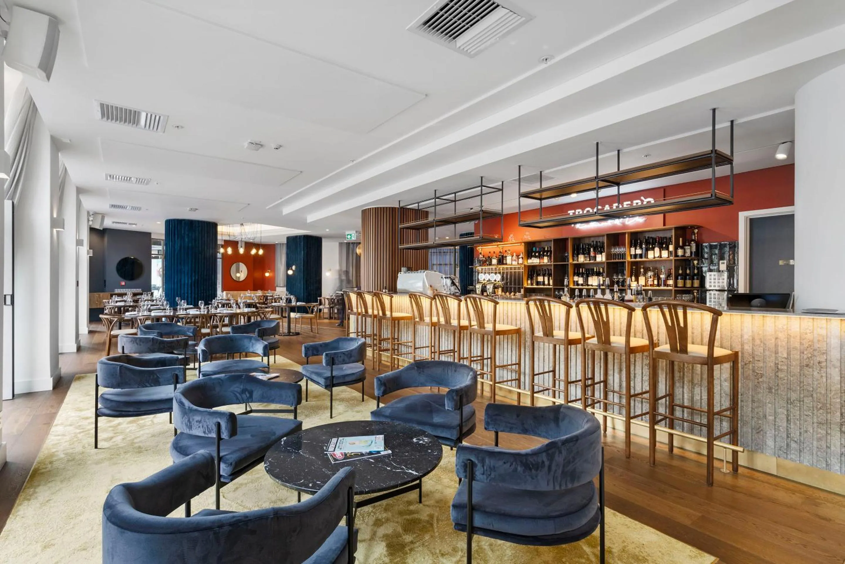 Restaurant/places to eat in Legacy Airedale Hotel Auckland