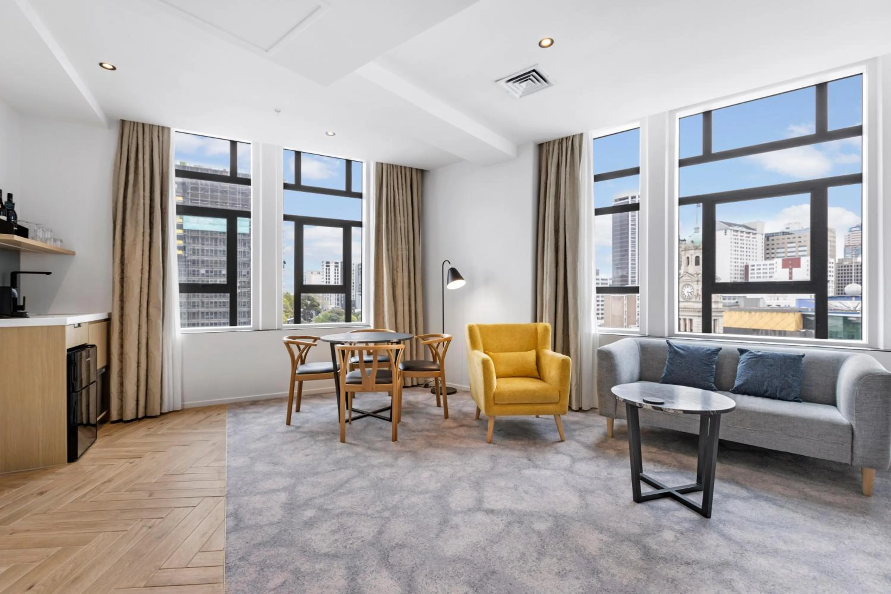 Coffee/tea facilities in Legacy Airedale Hotel Auckland