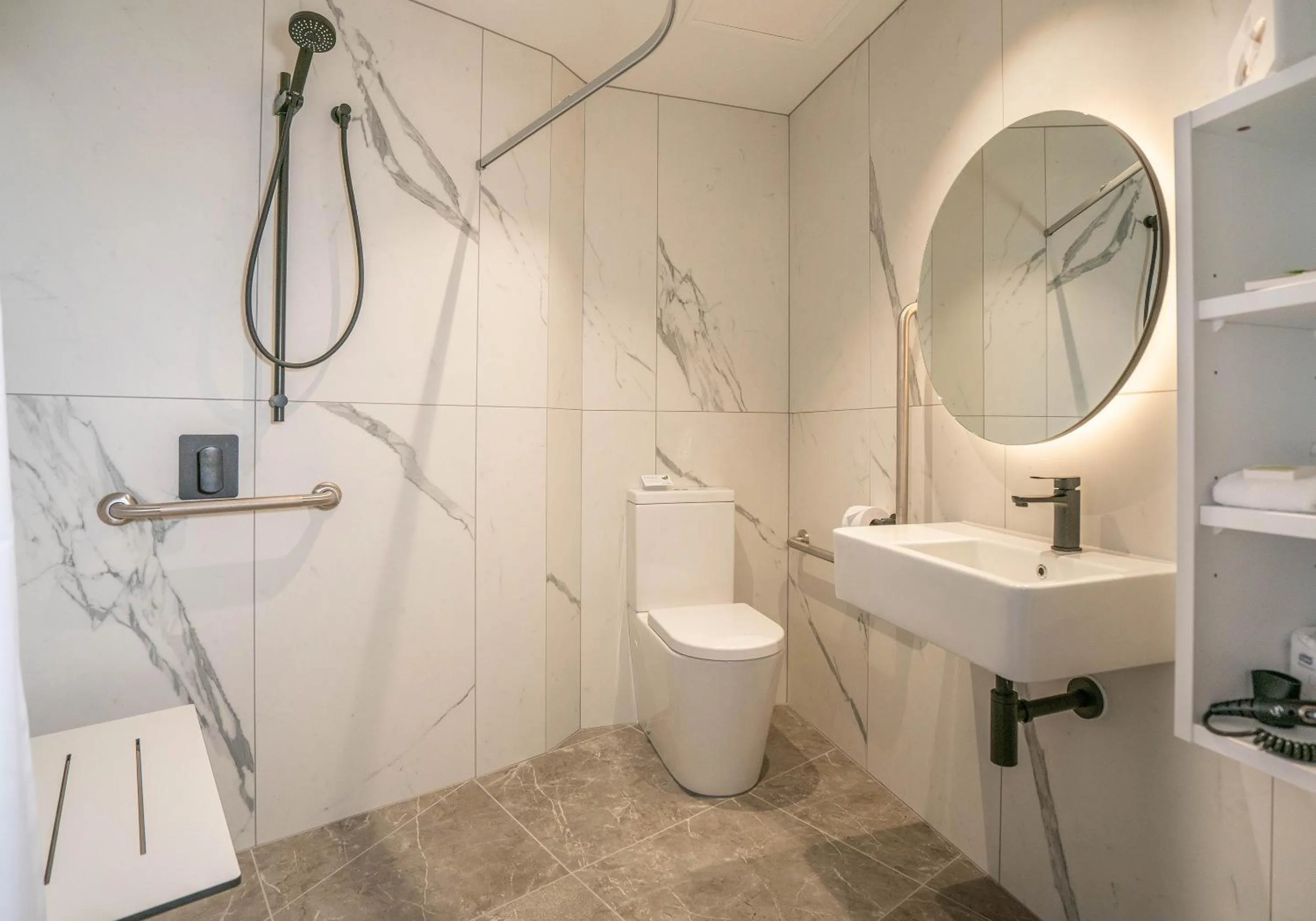 Toilet in Legacy Airedale Hotel Auckland