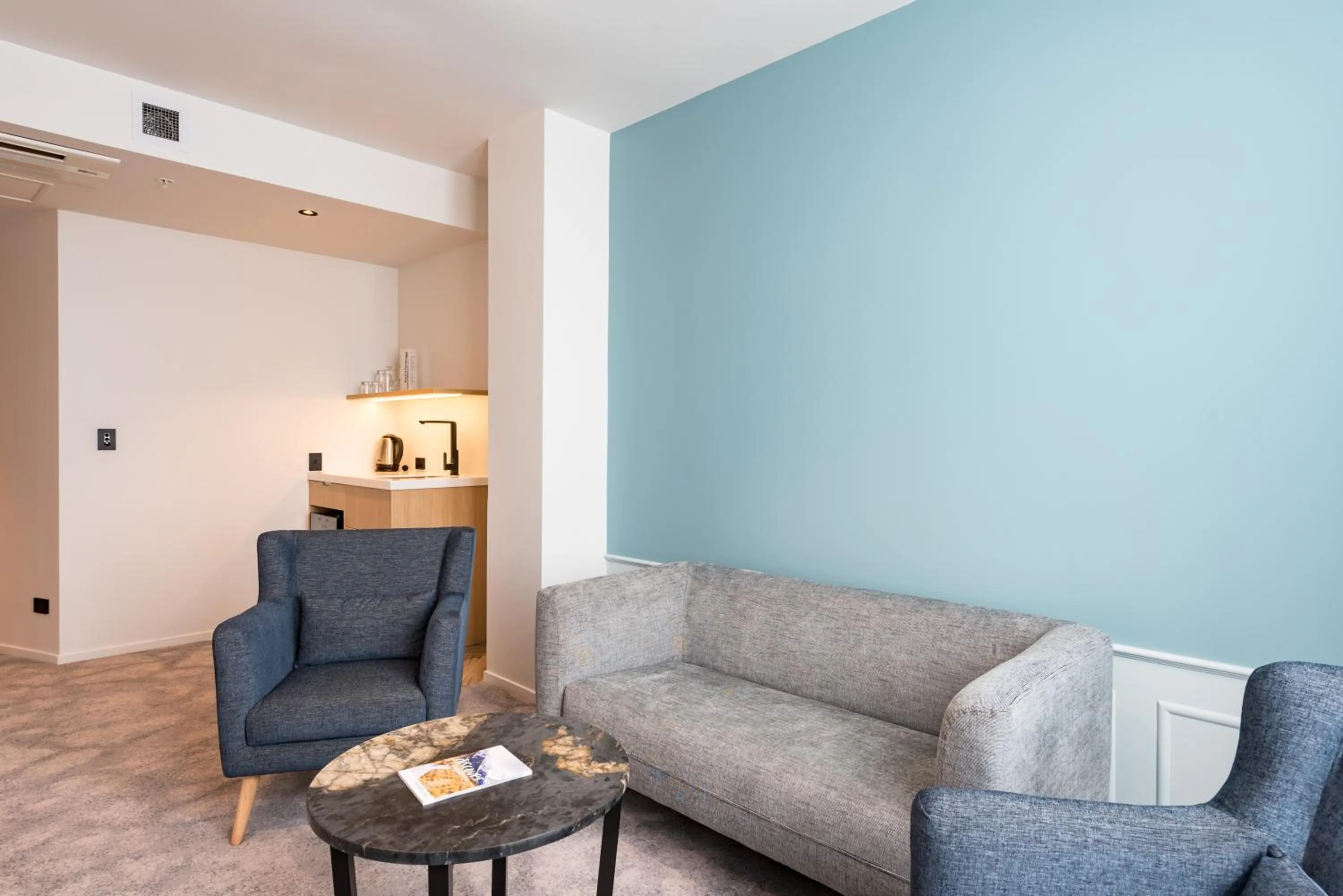 Coffee/tea facilities in Legacy Airedale Hotel Auckland