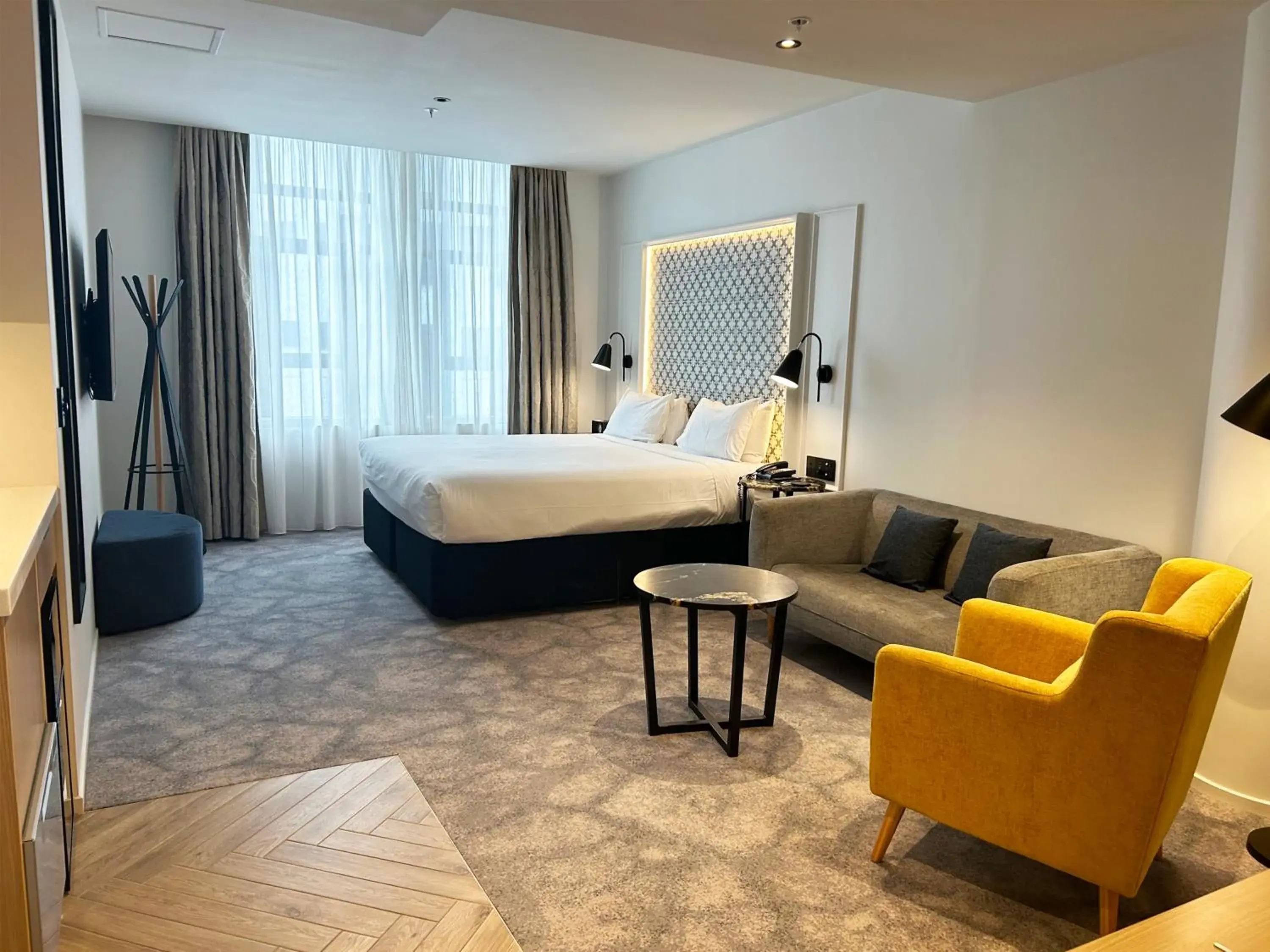 King Room - Disability Access in Legacy Airedale Hotel Auckland King Room - Disability Access in Legacy Airedale Hotel Auckland