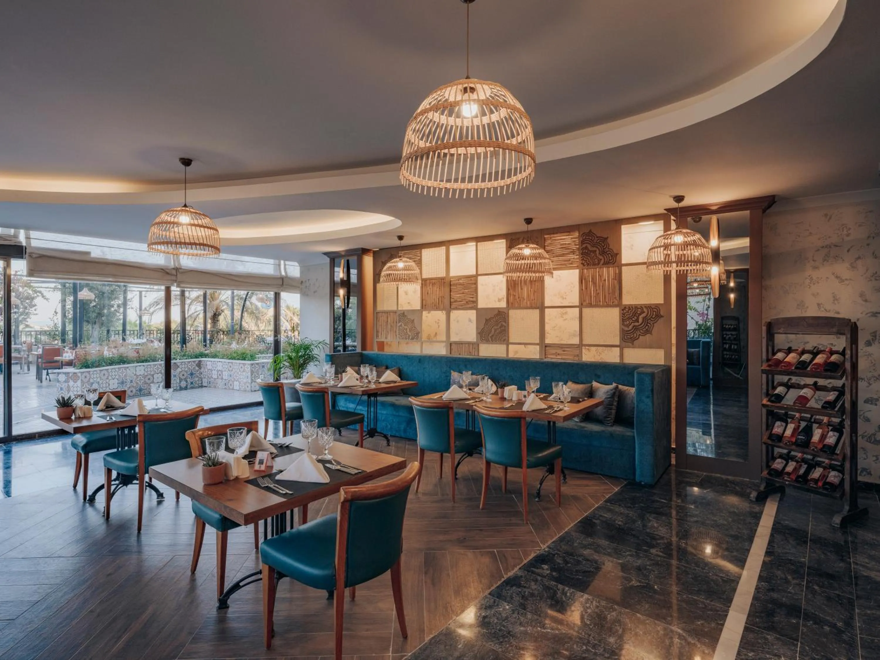 Restaurant/places to eat in Selectum Family Comfort Side