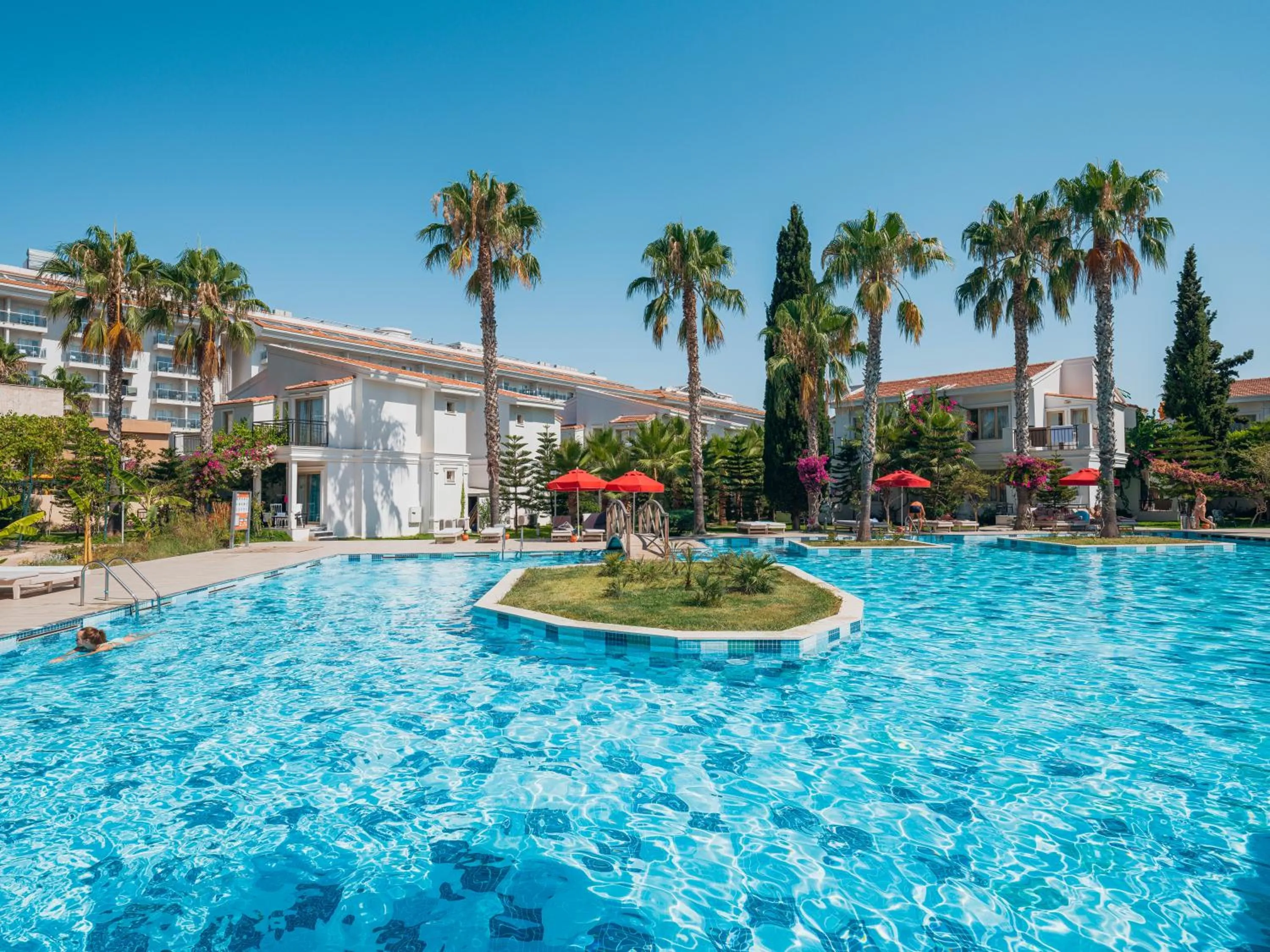 Swimming pool in Selectum Family Comfort Side