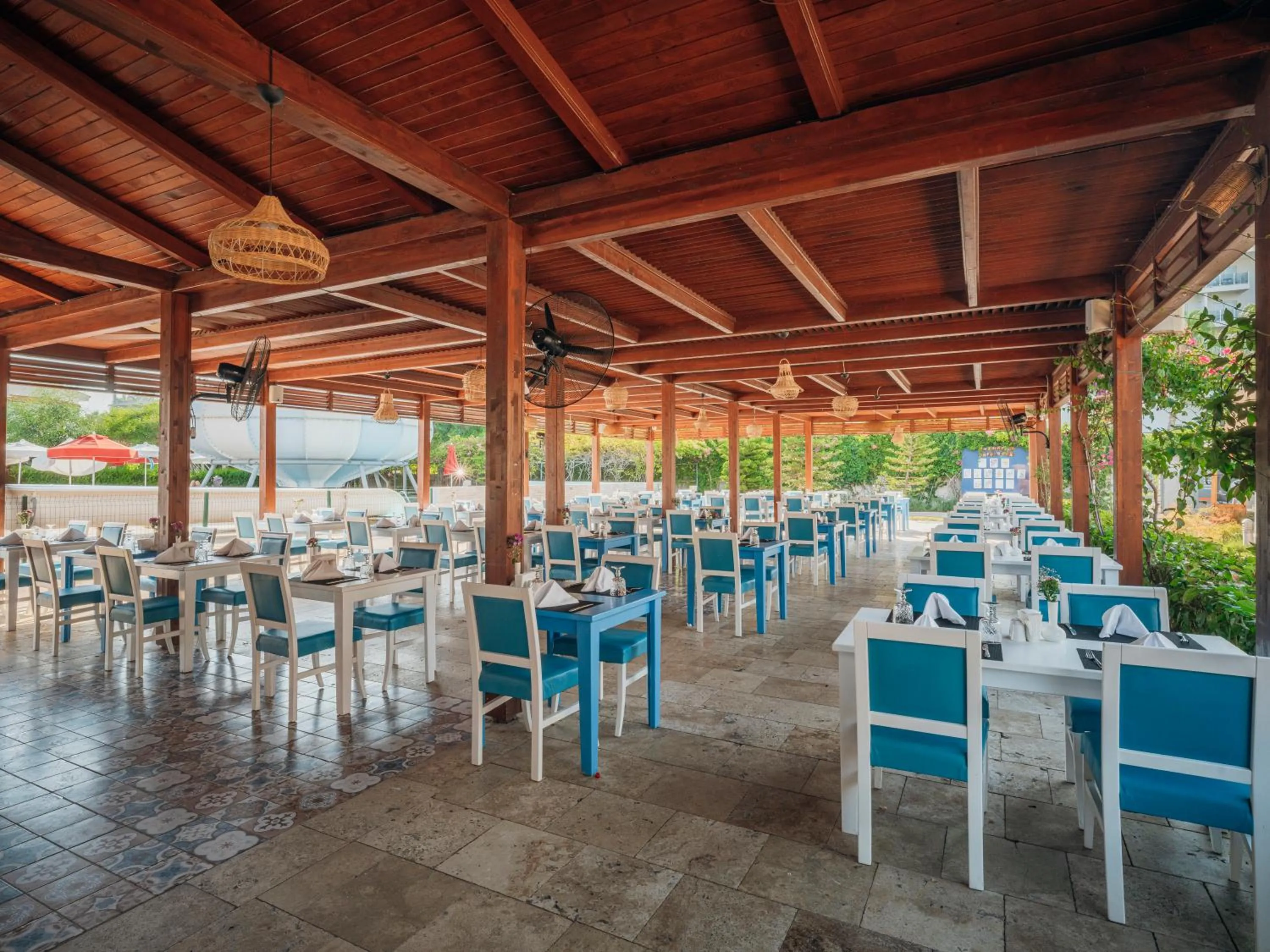 Restaurant/places to eat in Selectum Family Comfort Side