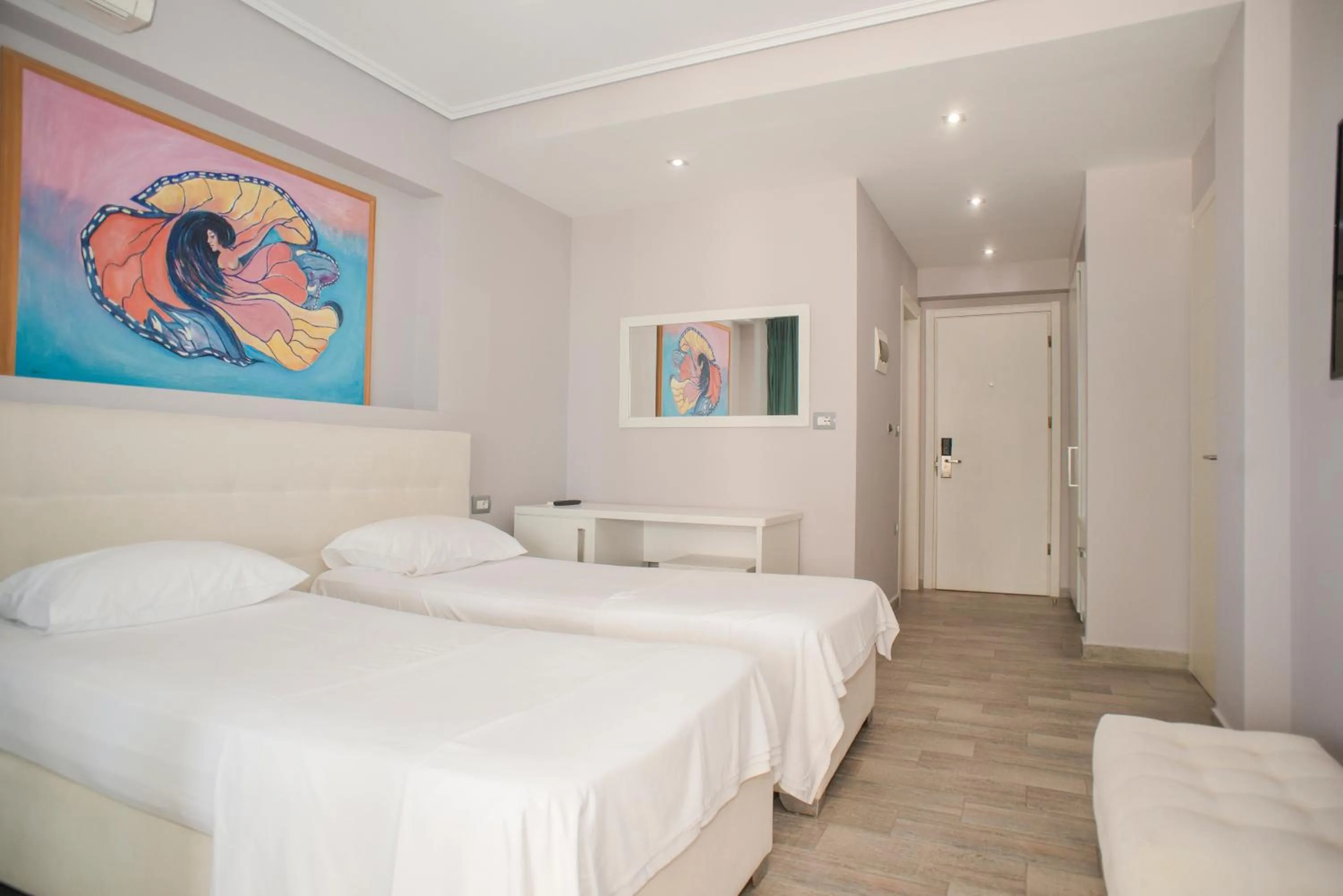Bed in Hotel Saranda International