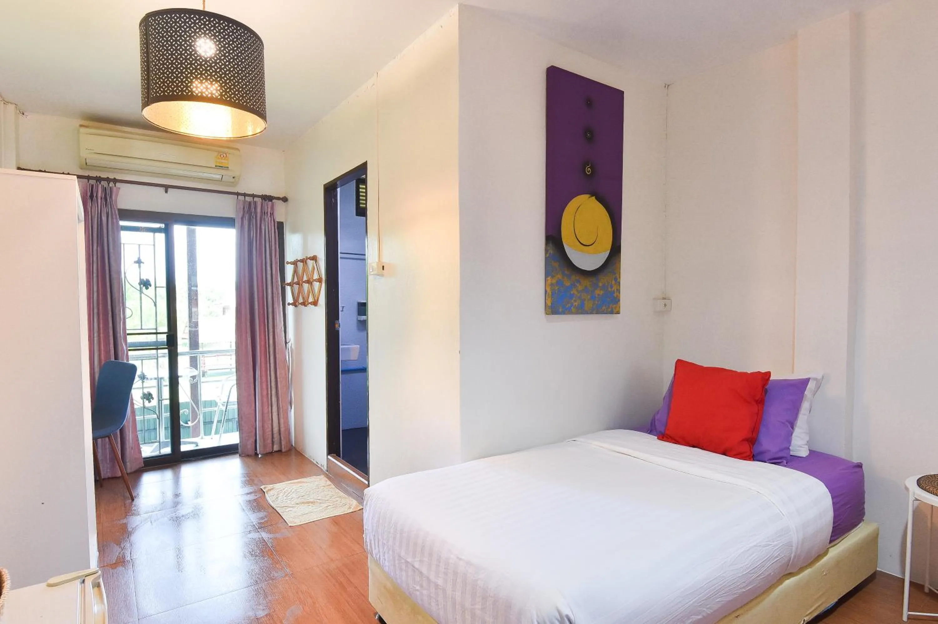 Photo of the whole room, Bed in P.U. Inn Resort