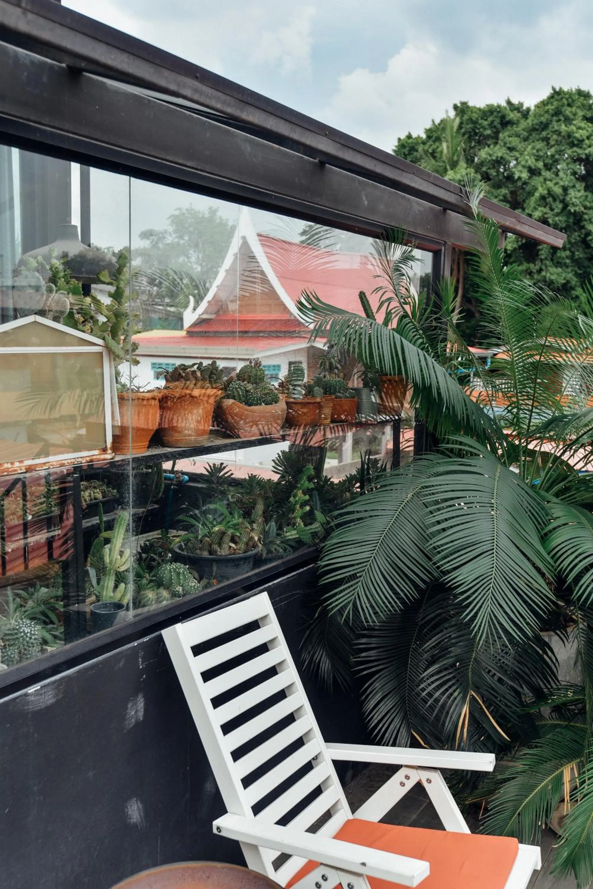 Patio in P.U. Inn Resort