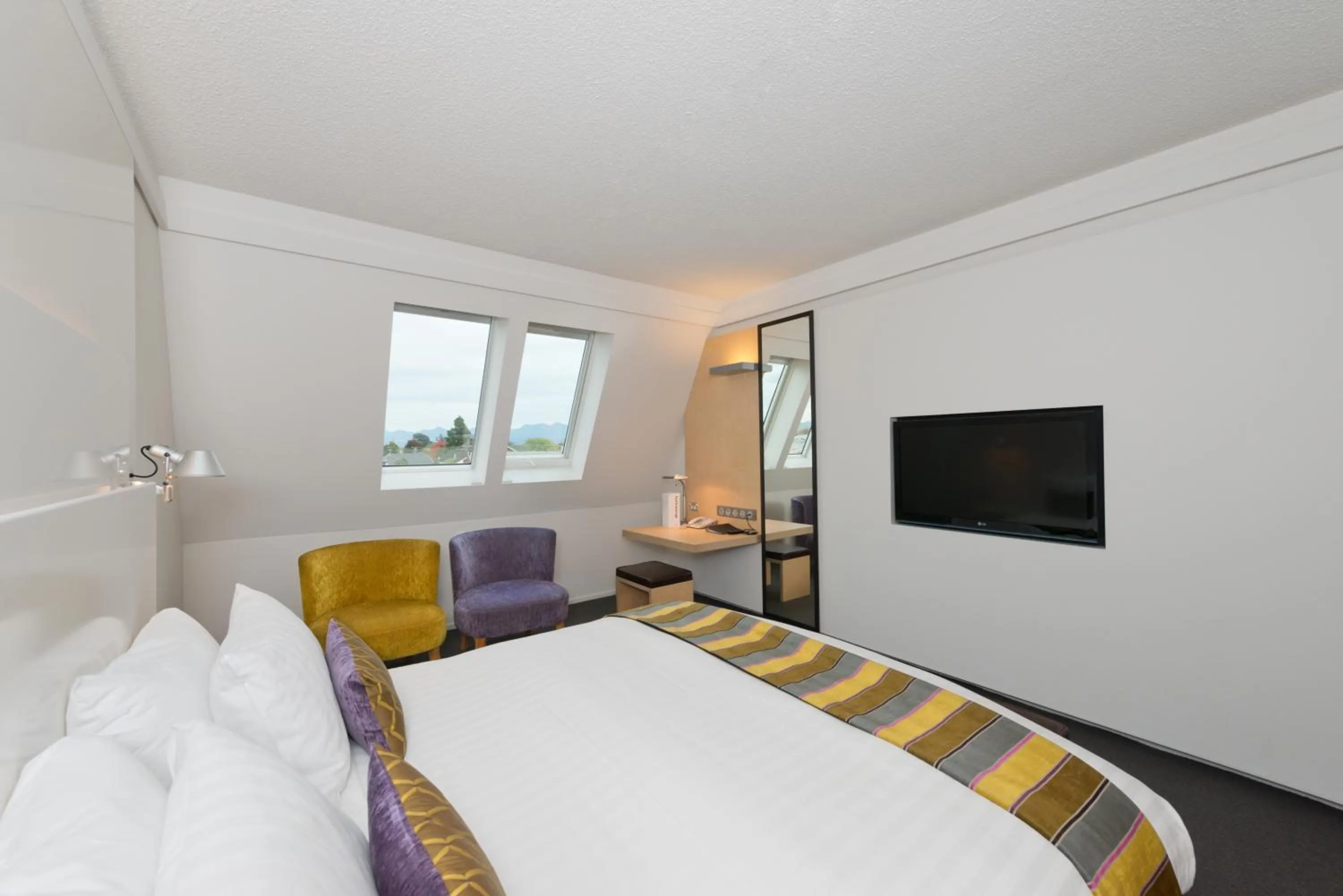 Photo of the whole room, Bed in Scenic Hotel Marlborough