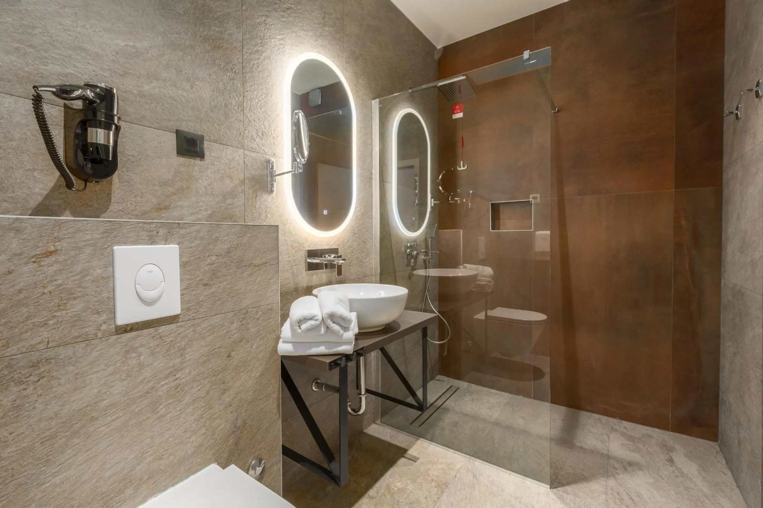 Shower in Hotel Squero