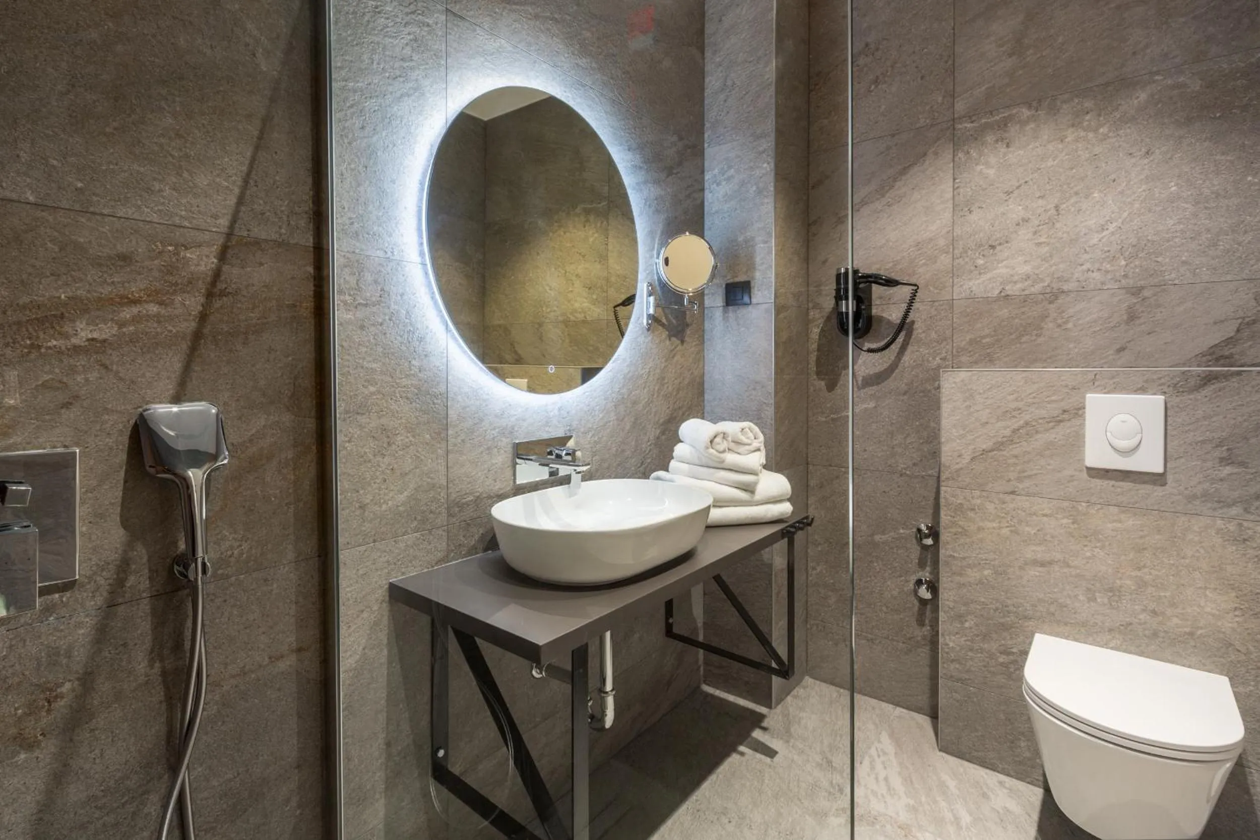 Shower in Hotel Squero