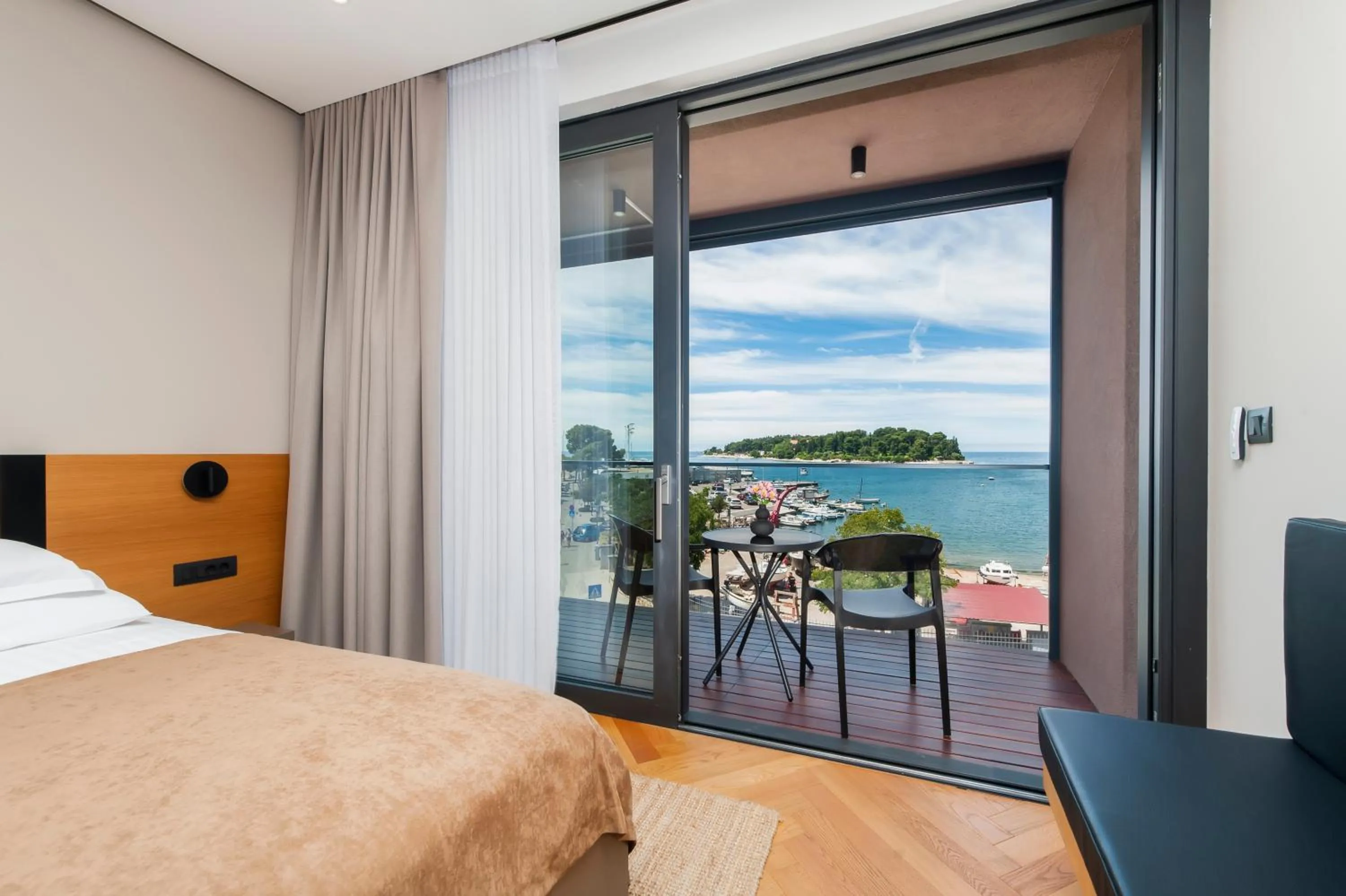 Balcony/Terrace, Bed in Hotel Squero