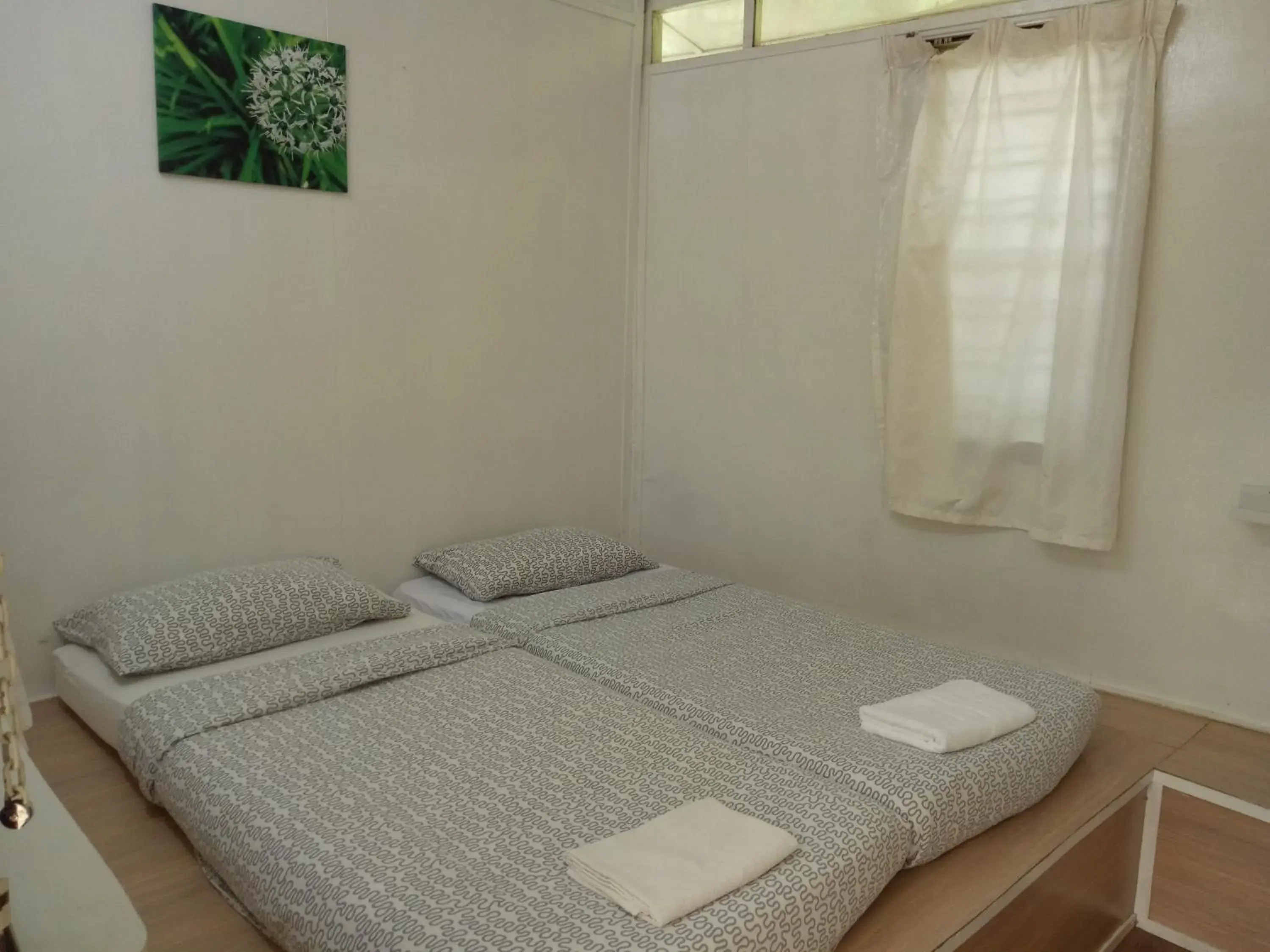 Twin Room with Shared Bathroom in Moonriver Lodge Twin Room with Shared Bathroom in Moonriver Lodge