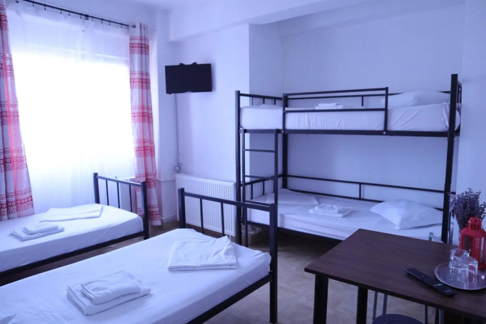 bunk bed, Bed in Taxi Hostel