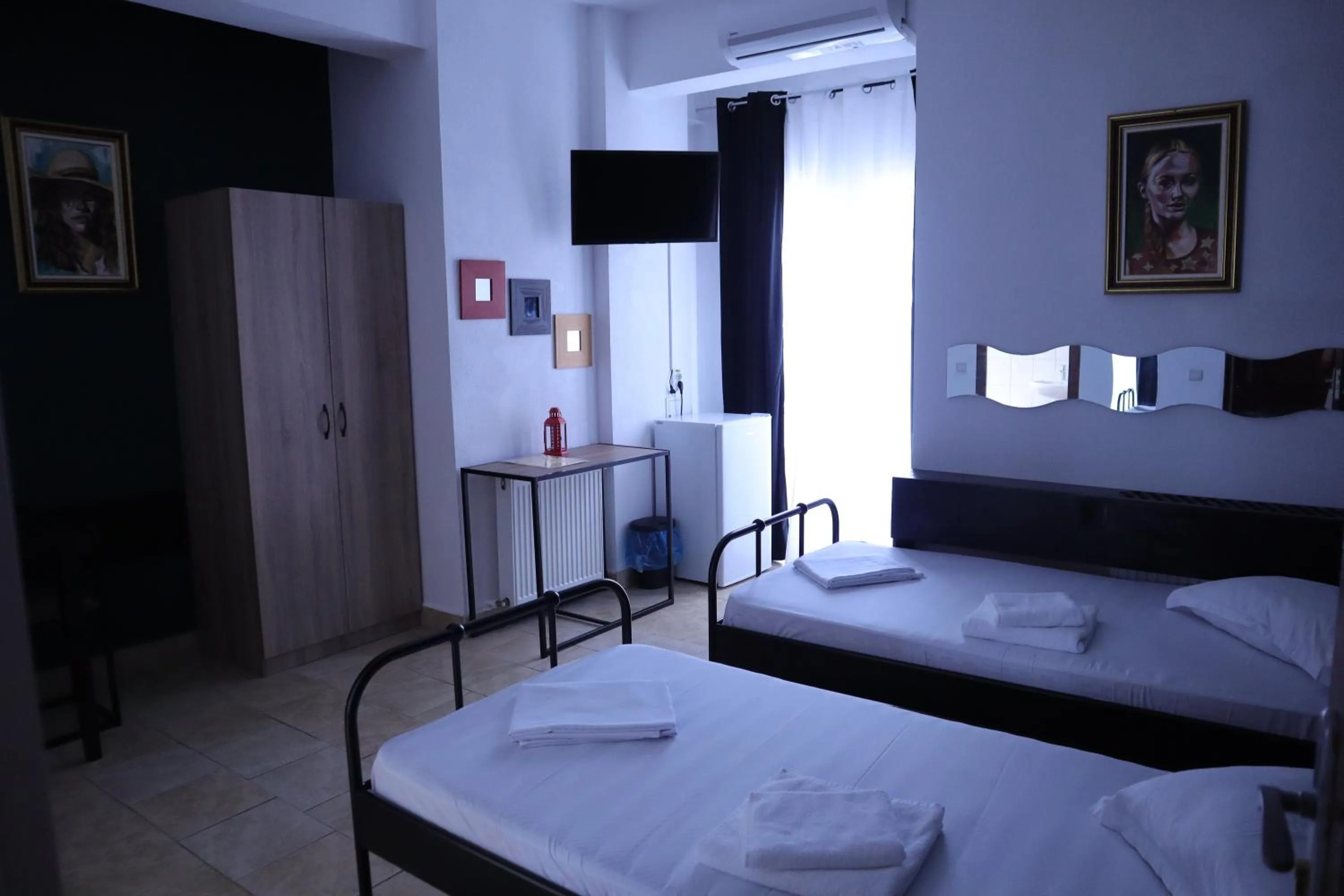 Bedroom, Bed in Taxi Hostel