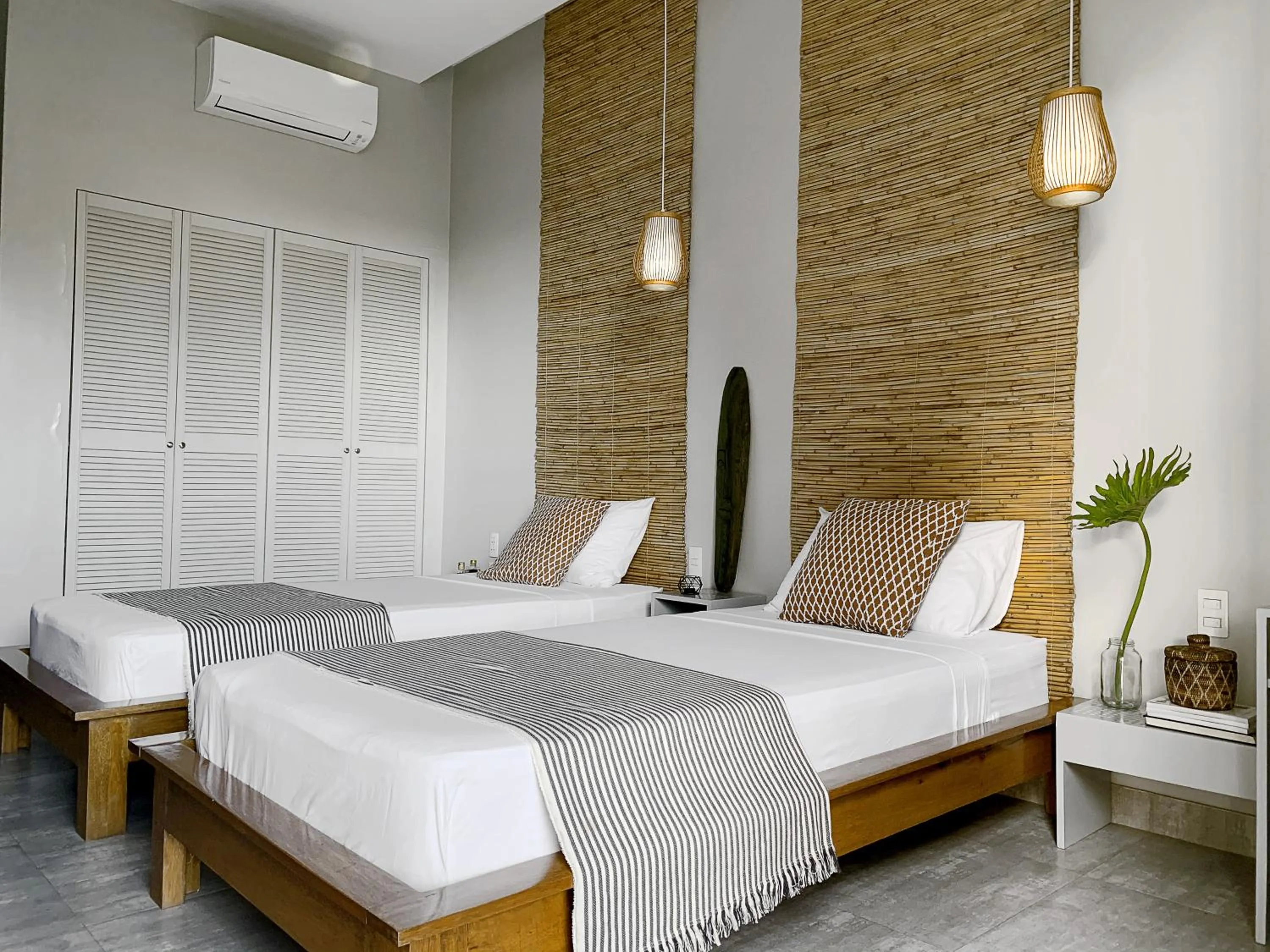 Bed in Mahi Mahi Dive Resort